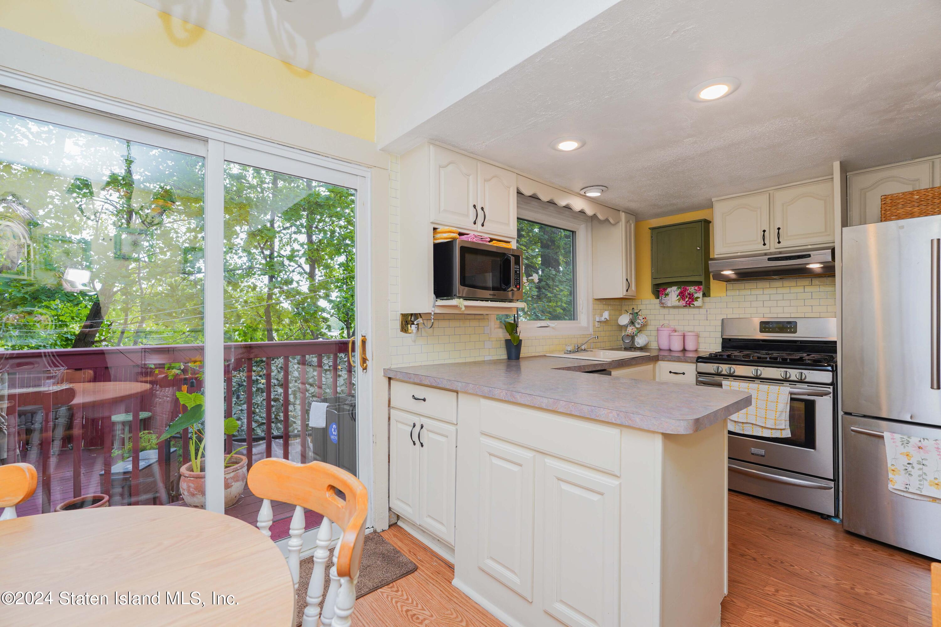 123 Highland Road
