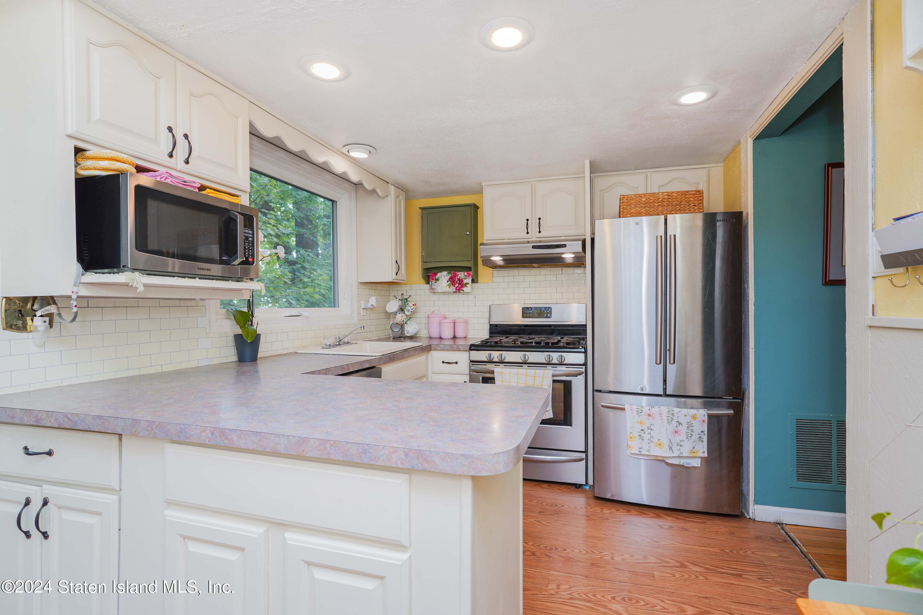 123 Highland Road