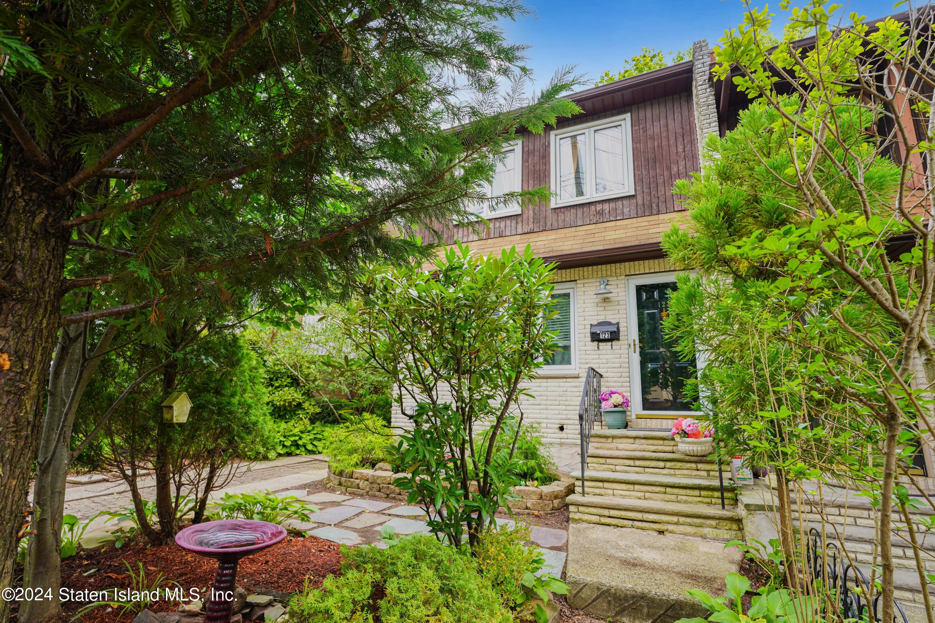 123 Highland Road