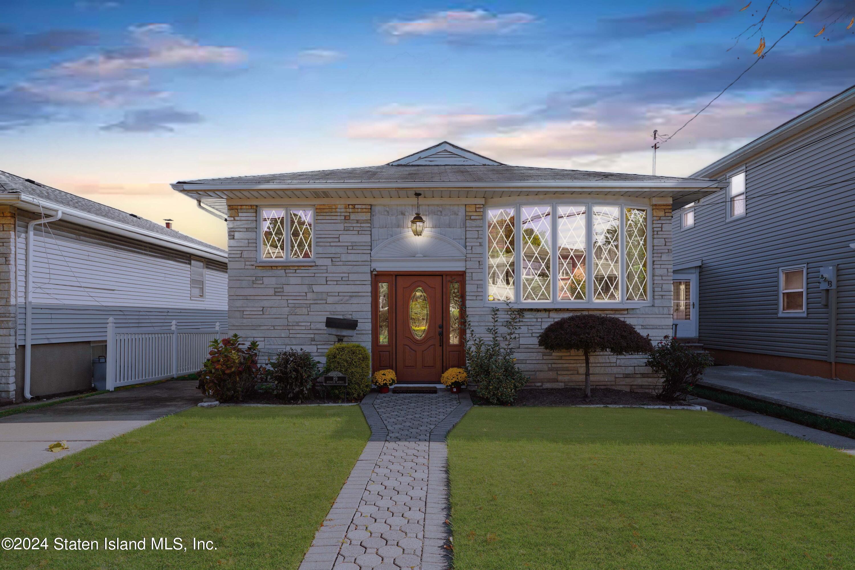 89 Renwick Avenue