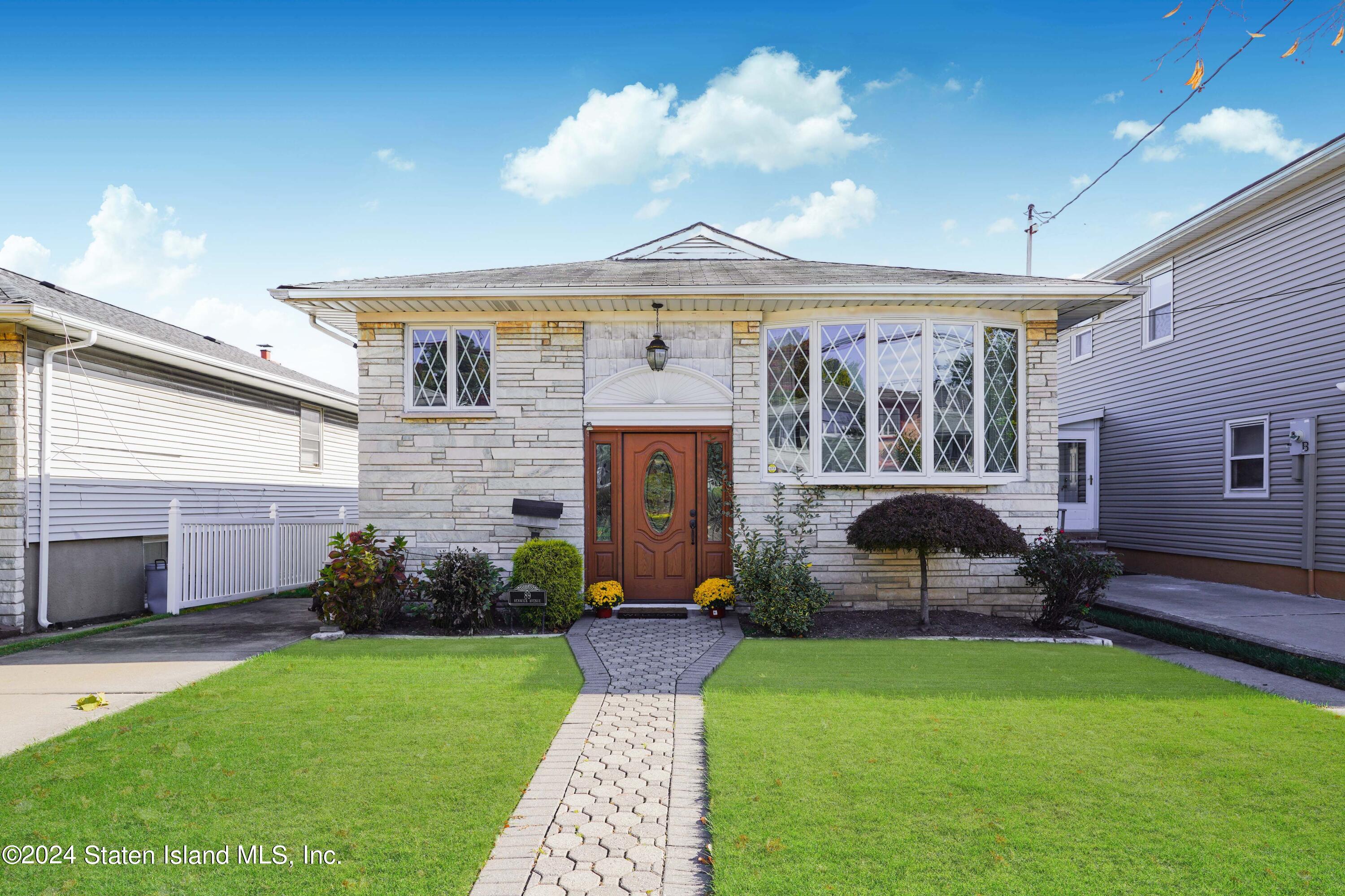 89 Renwick Avenue