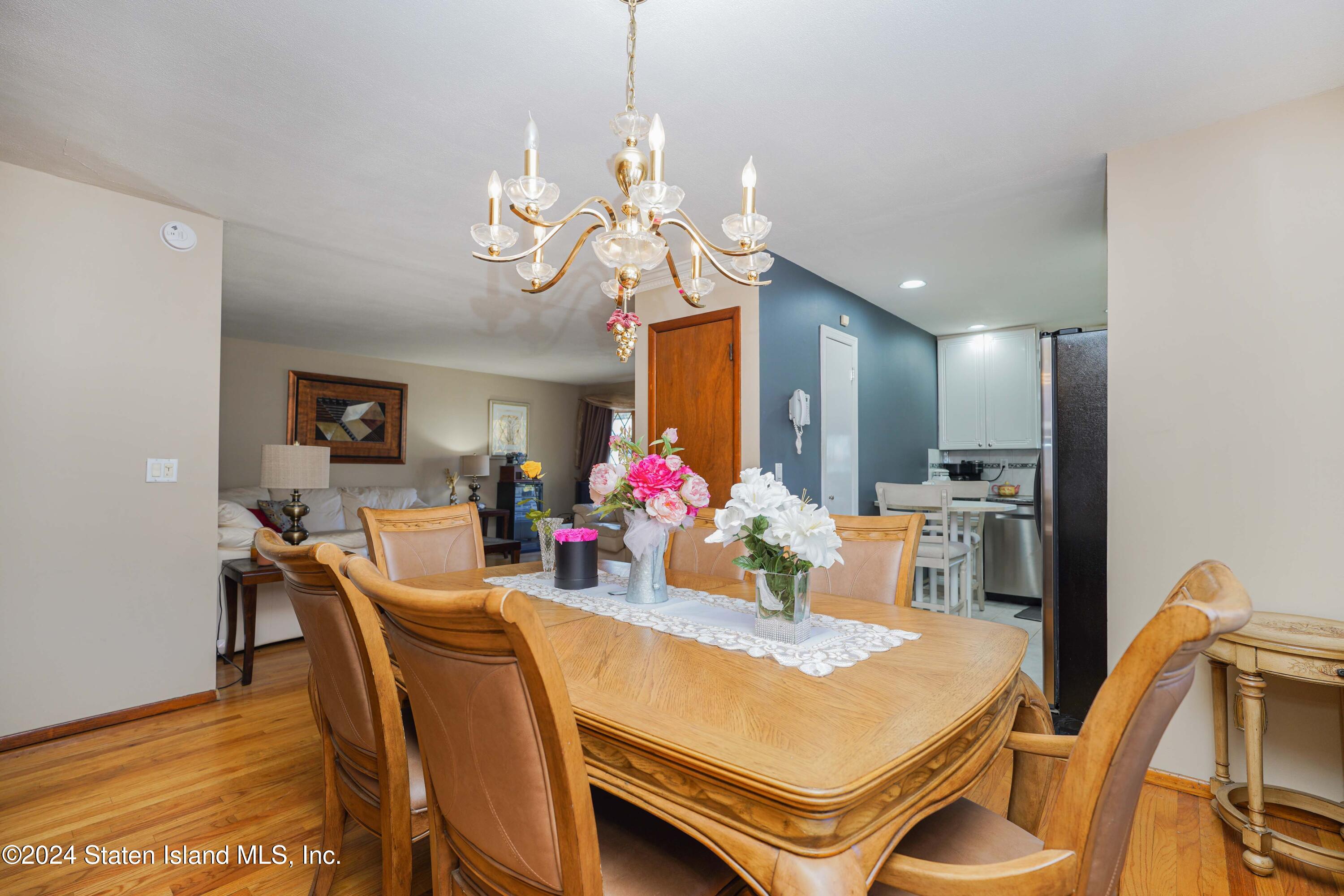 89 Renwick Avenue