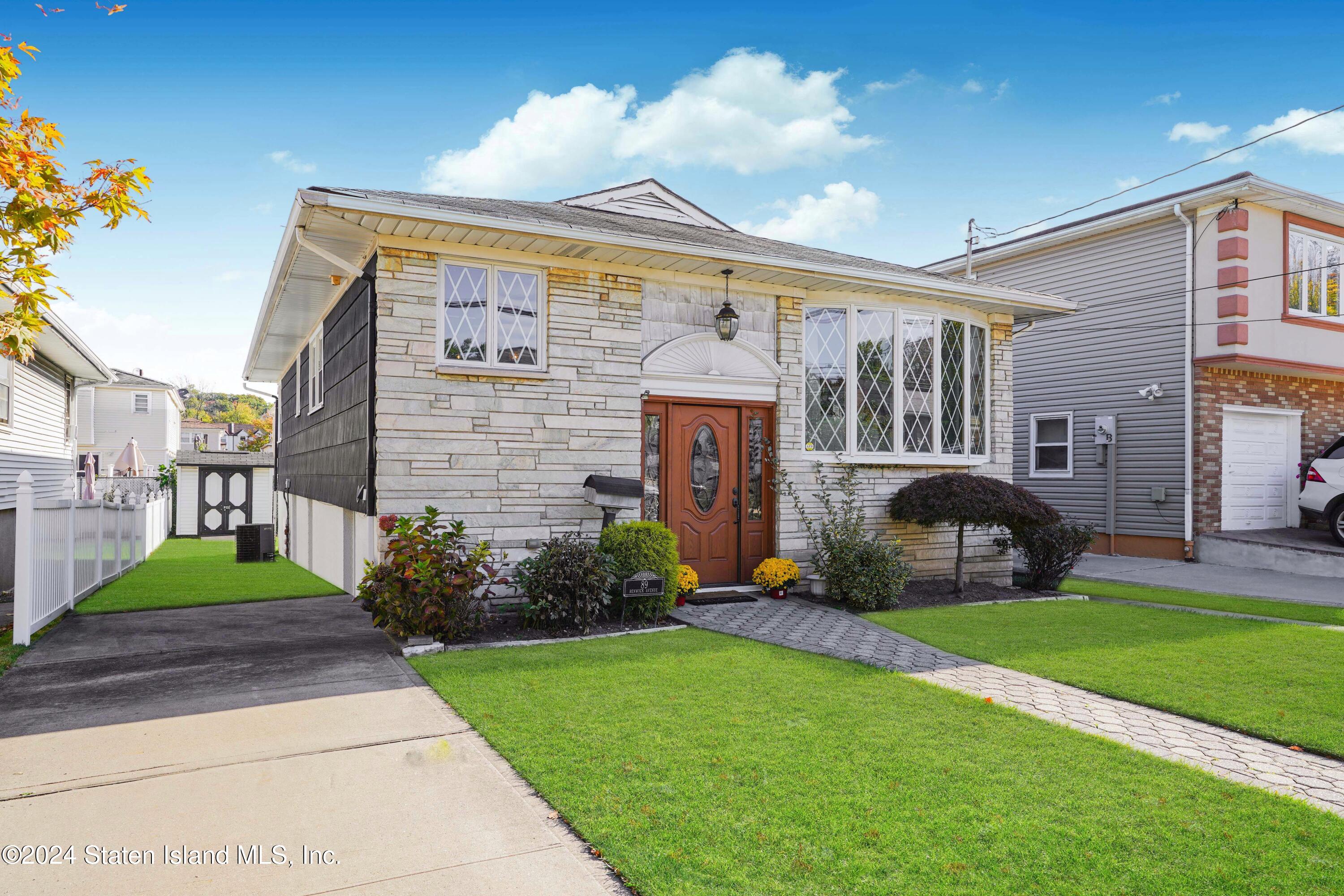 89 Renwick Avenue