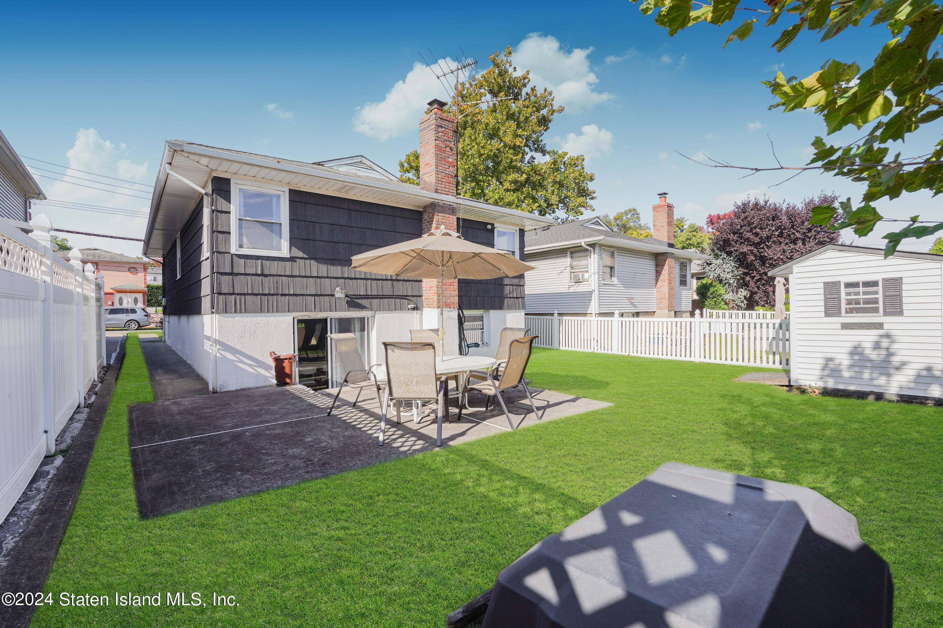 89 Renwick Avenue