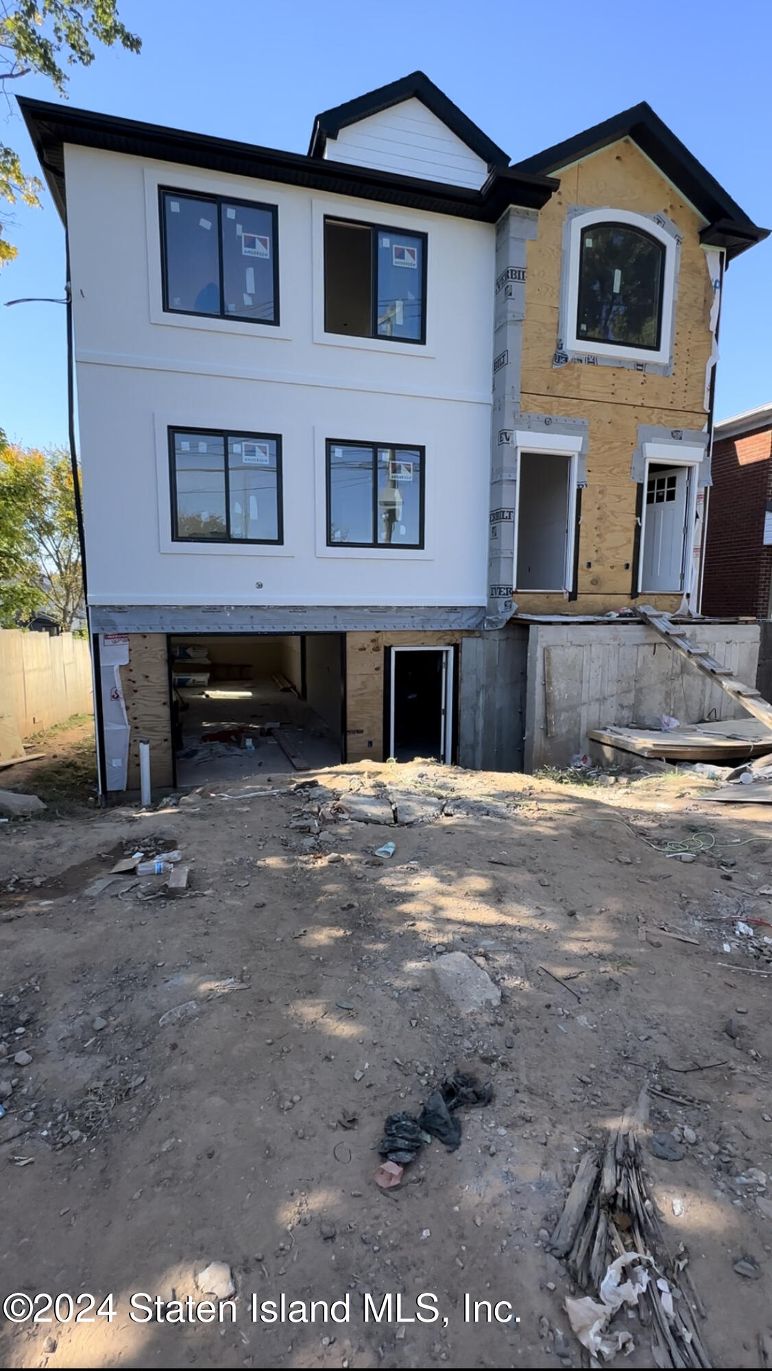 340 Manor Road