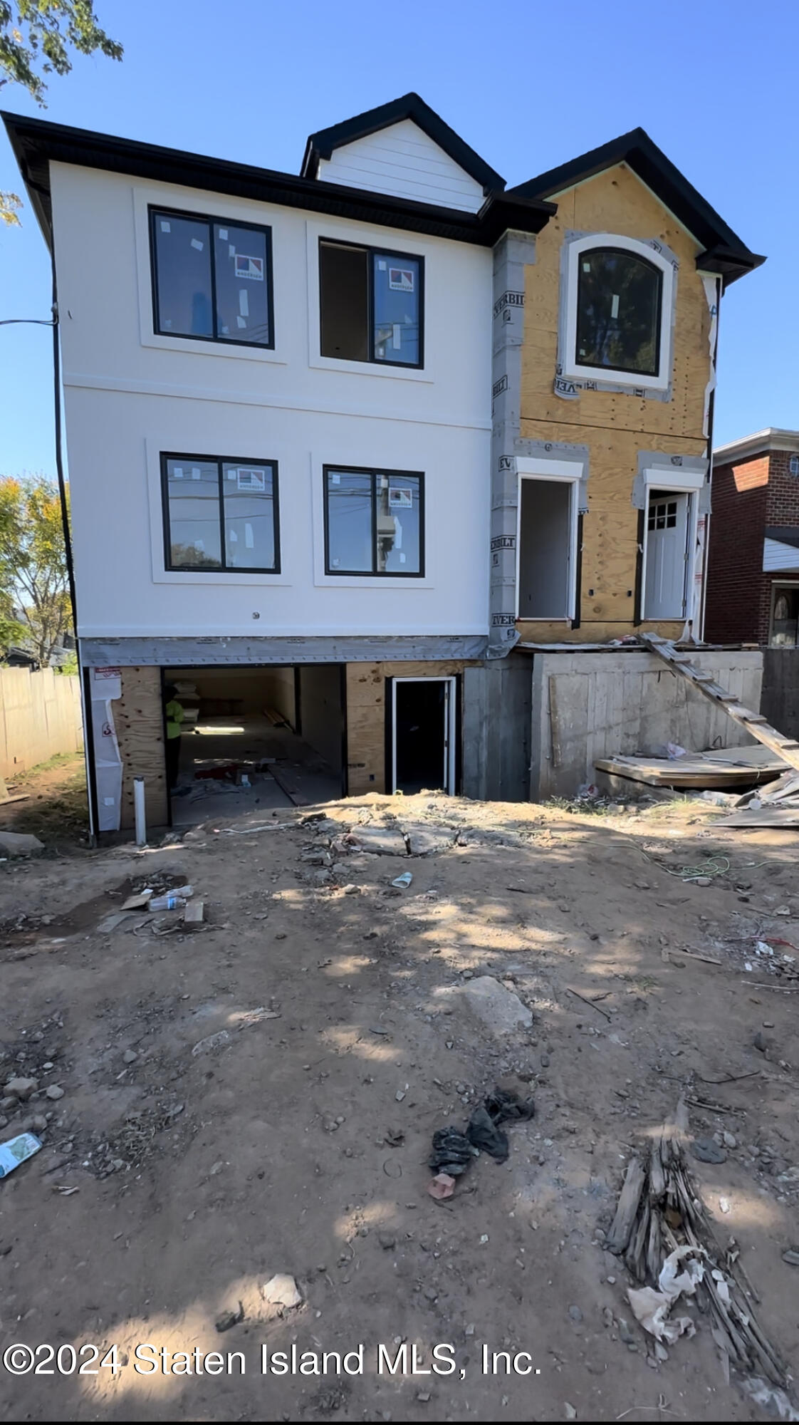 340 Manor Road