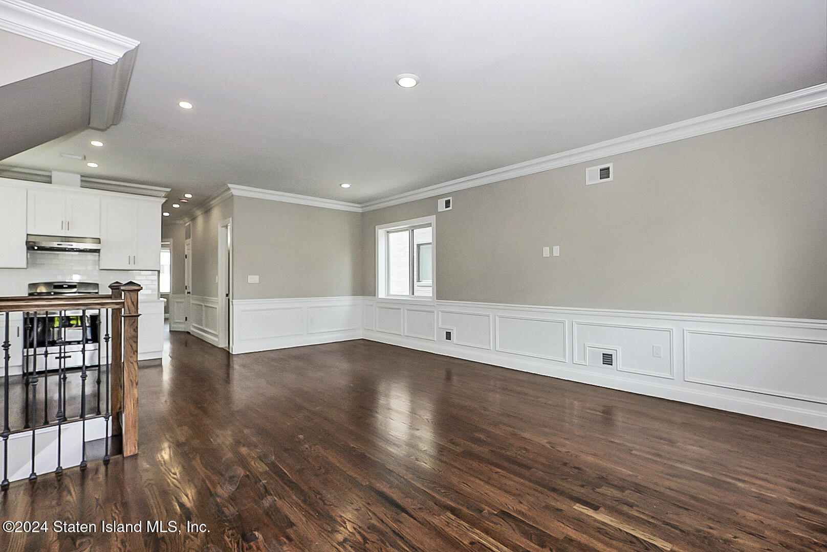 340 Manor Road