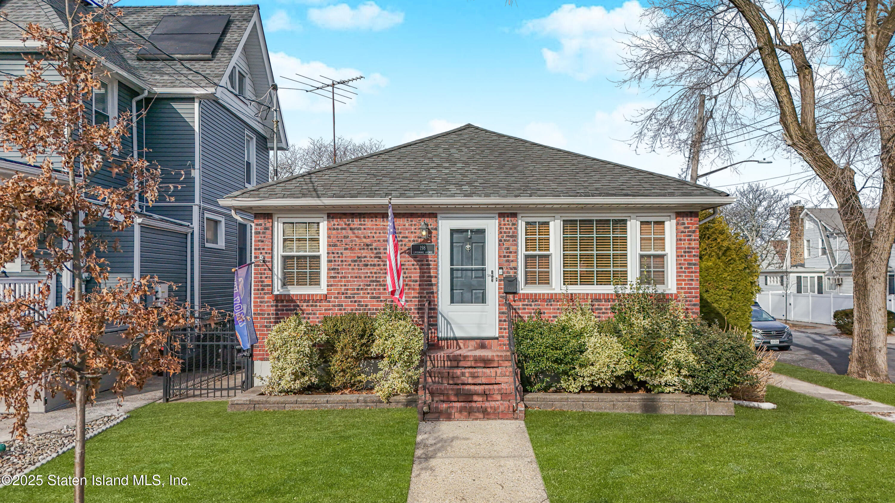198 Livermore Avenue