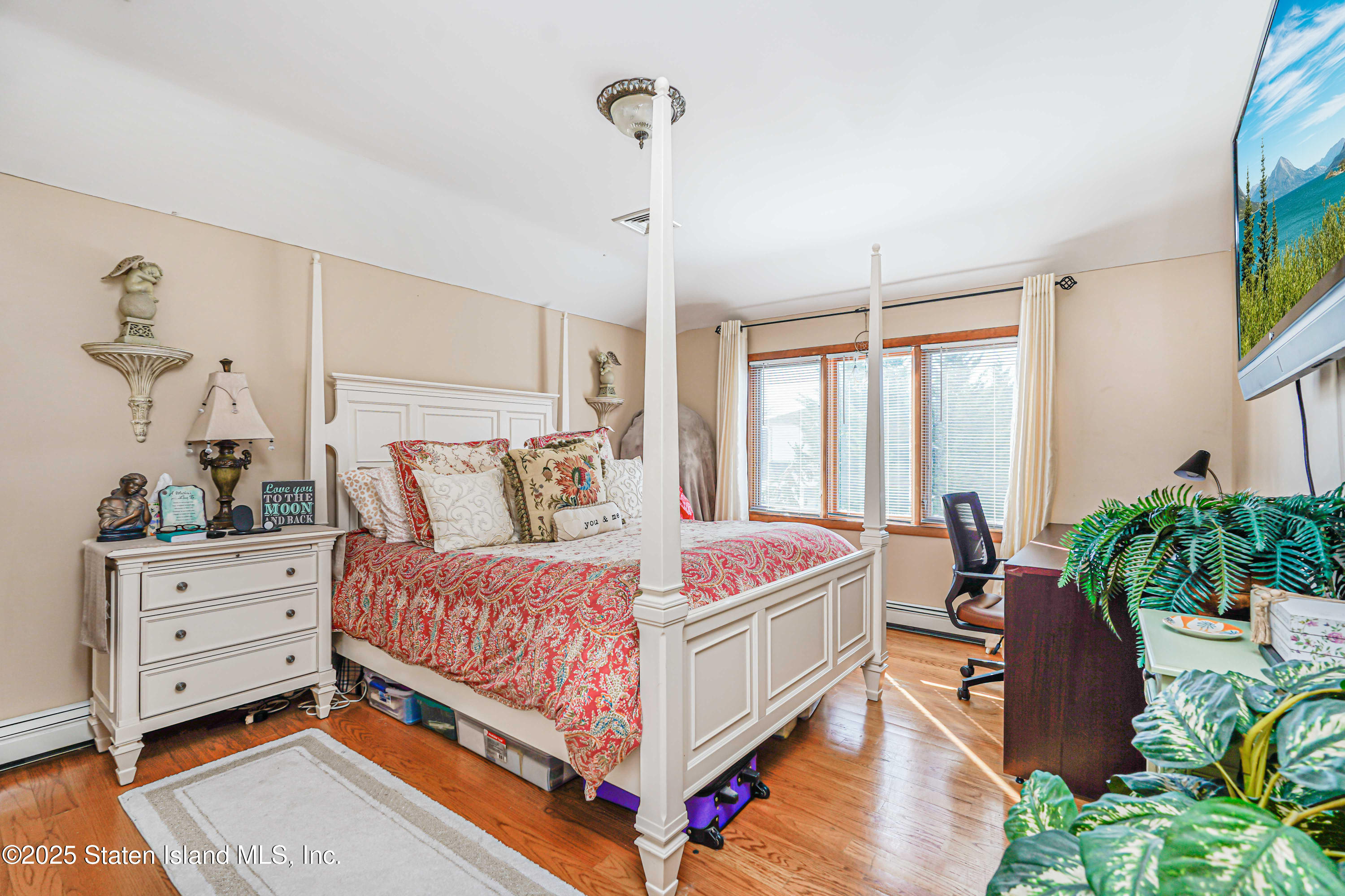 125 Laconia Avenue