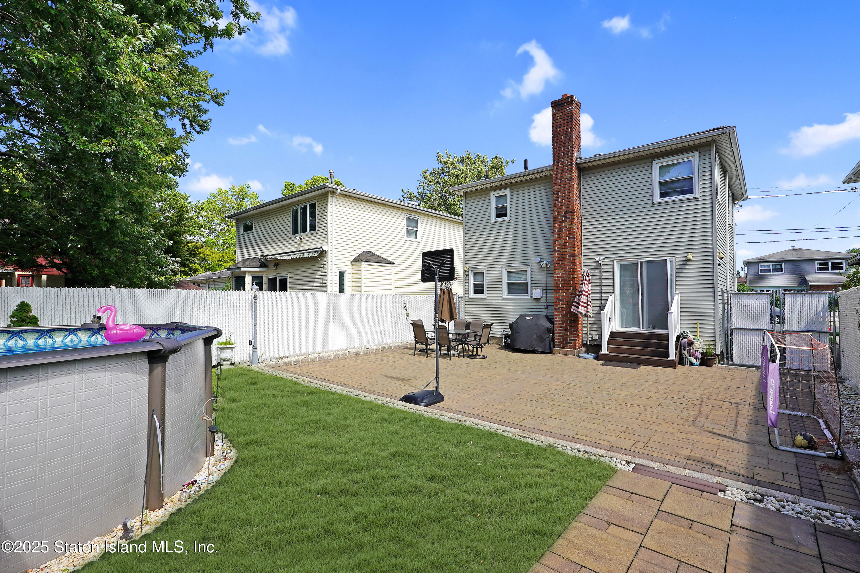 99 Elmira Street