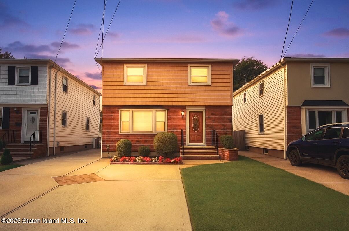 99 Elmira Street