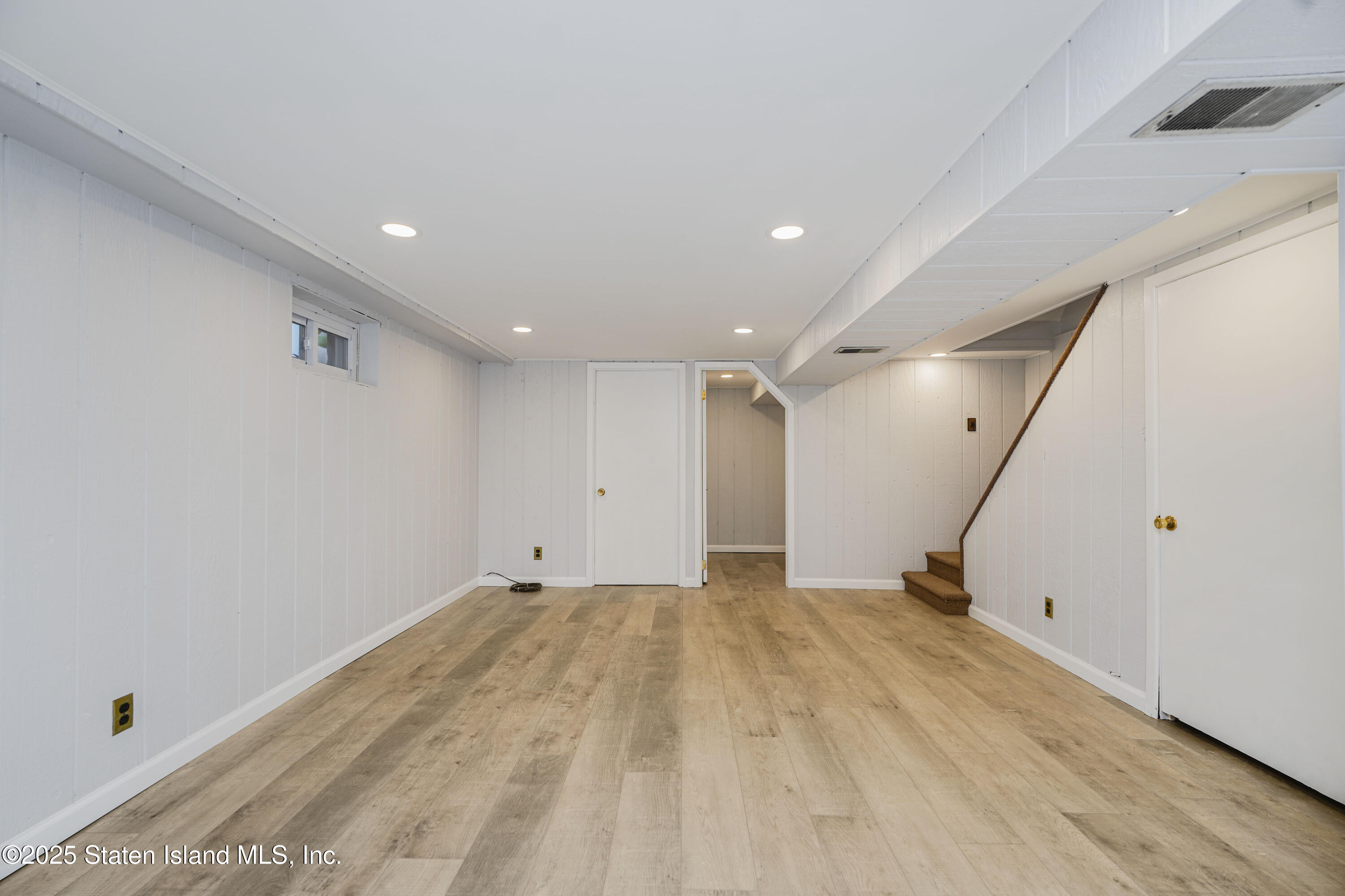 80 Gold Avenue