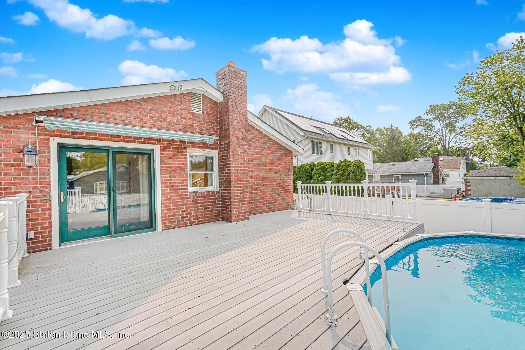 374 Tysens Lane