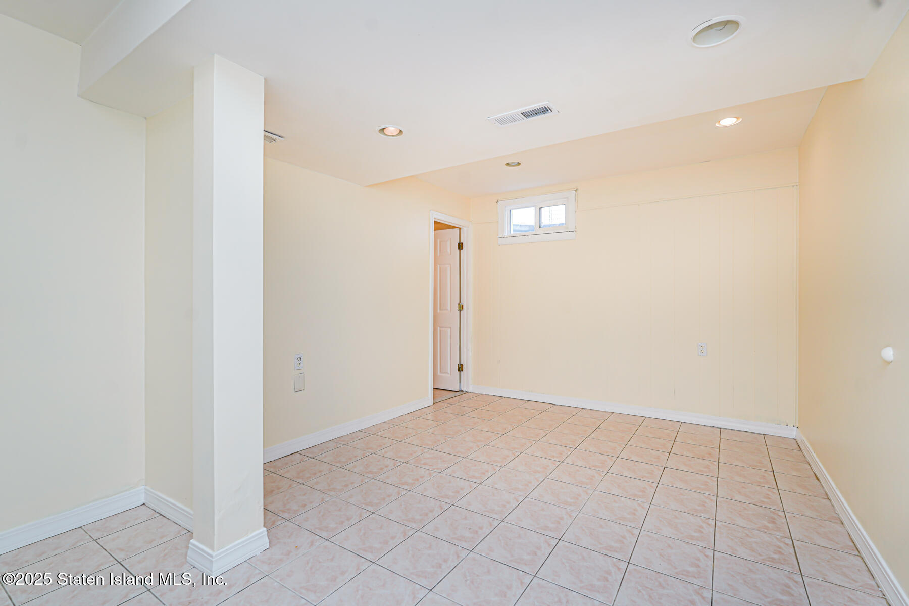 374 Tysens Lane