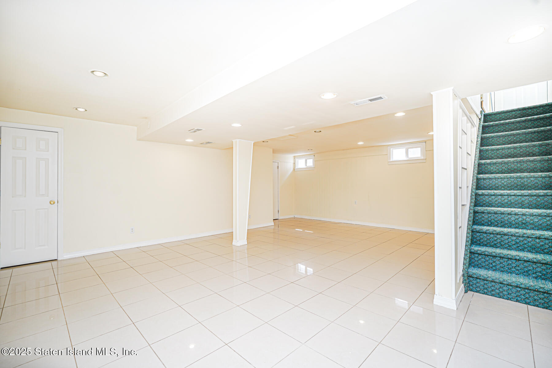 374 Tysens Lane