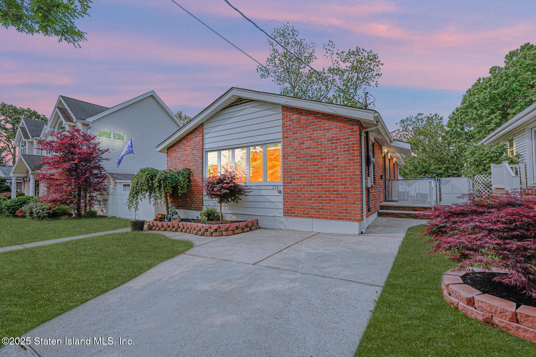 374 Tysens Lane