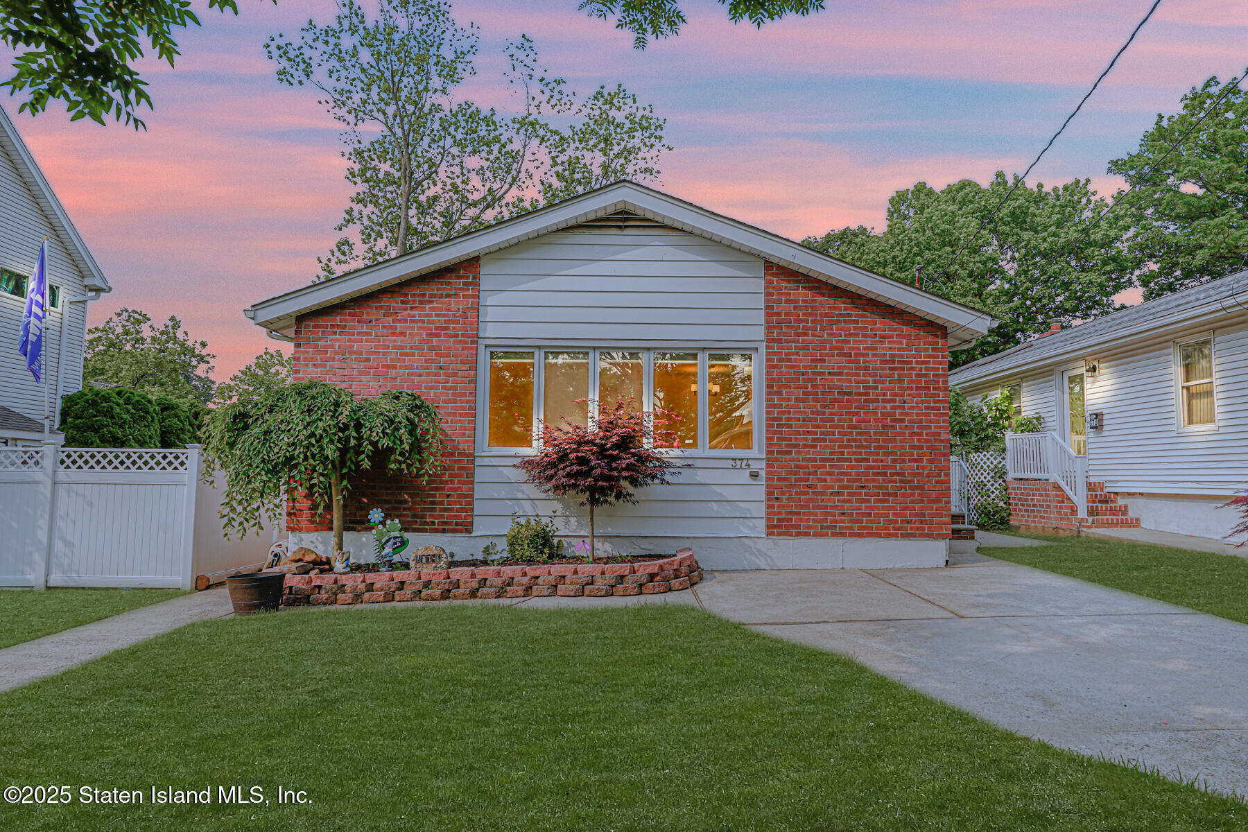 374 Tysens Lane