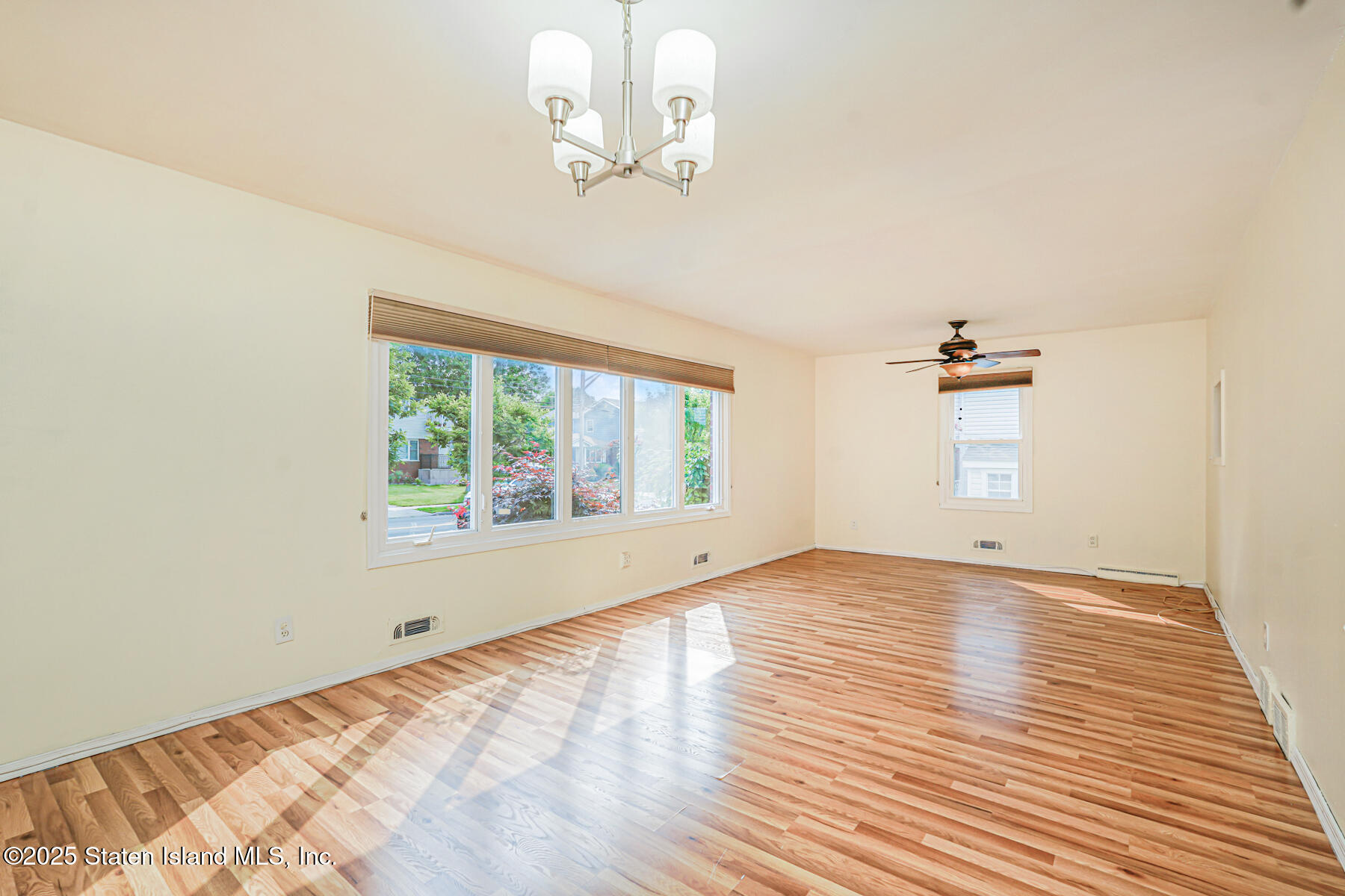 374 Tysens Lane