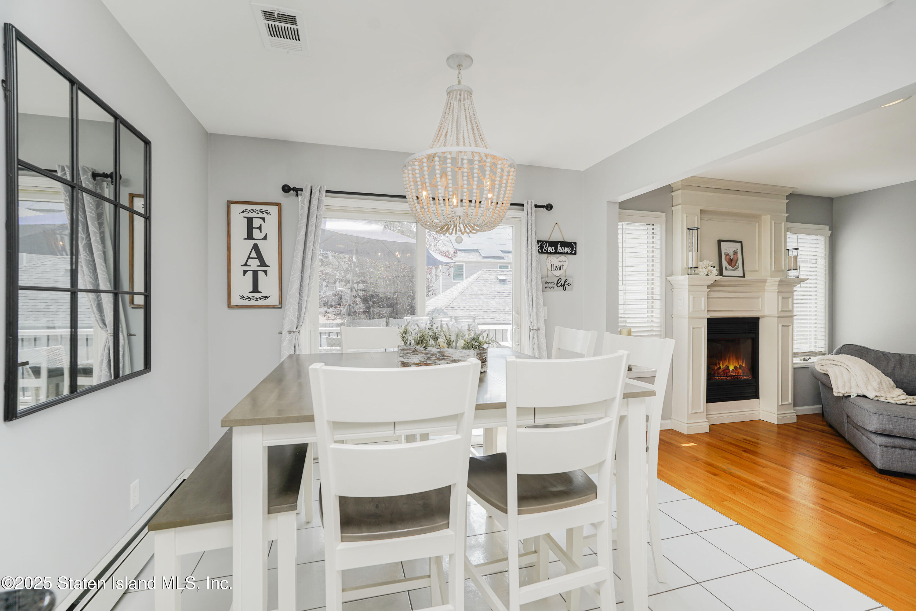 384 Yetman Avenue