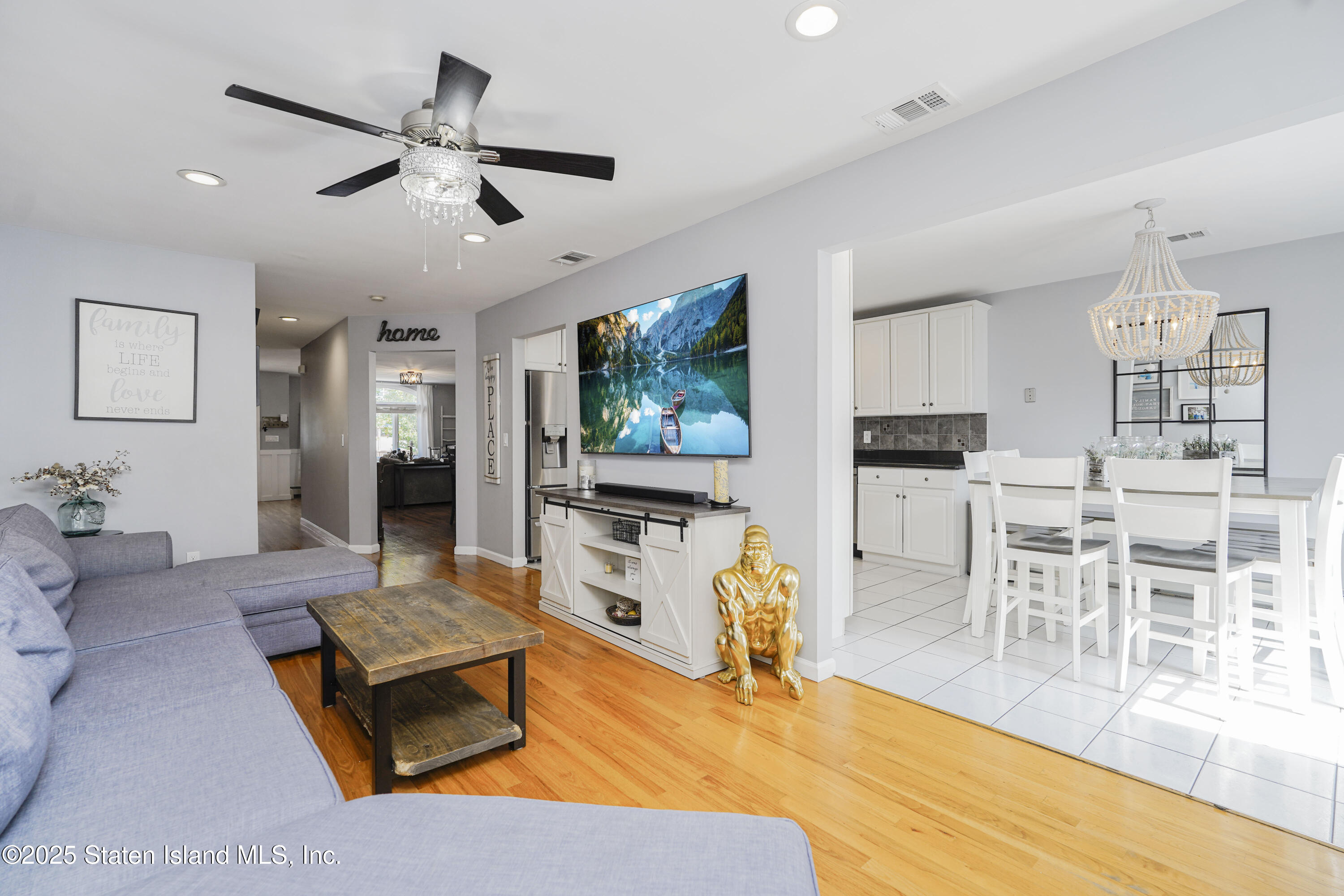 384 Yetman Avenue