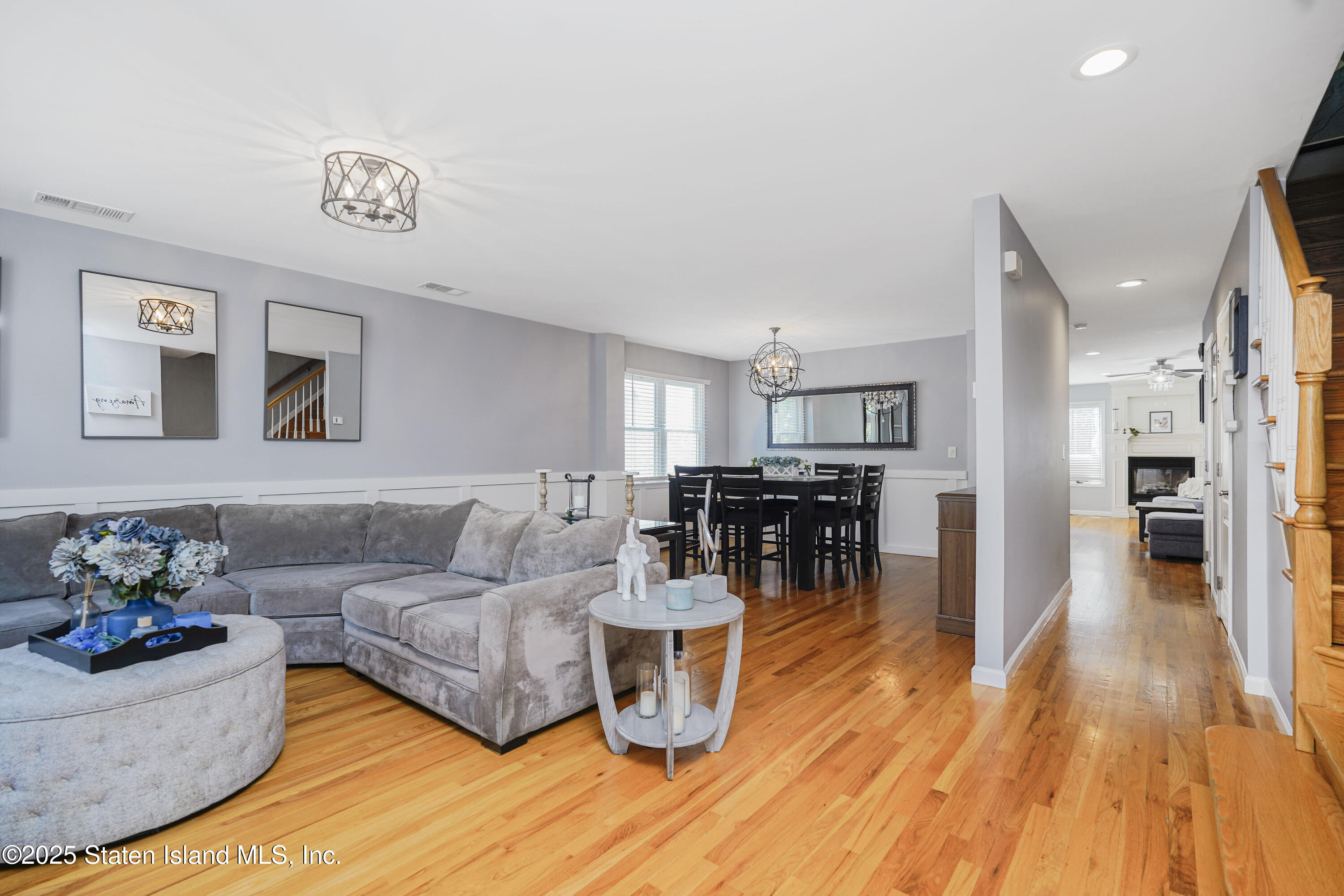 384 Yetman Avenue