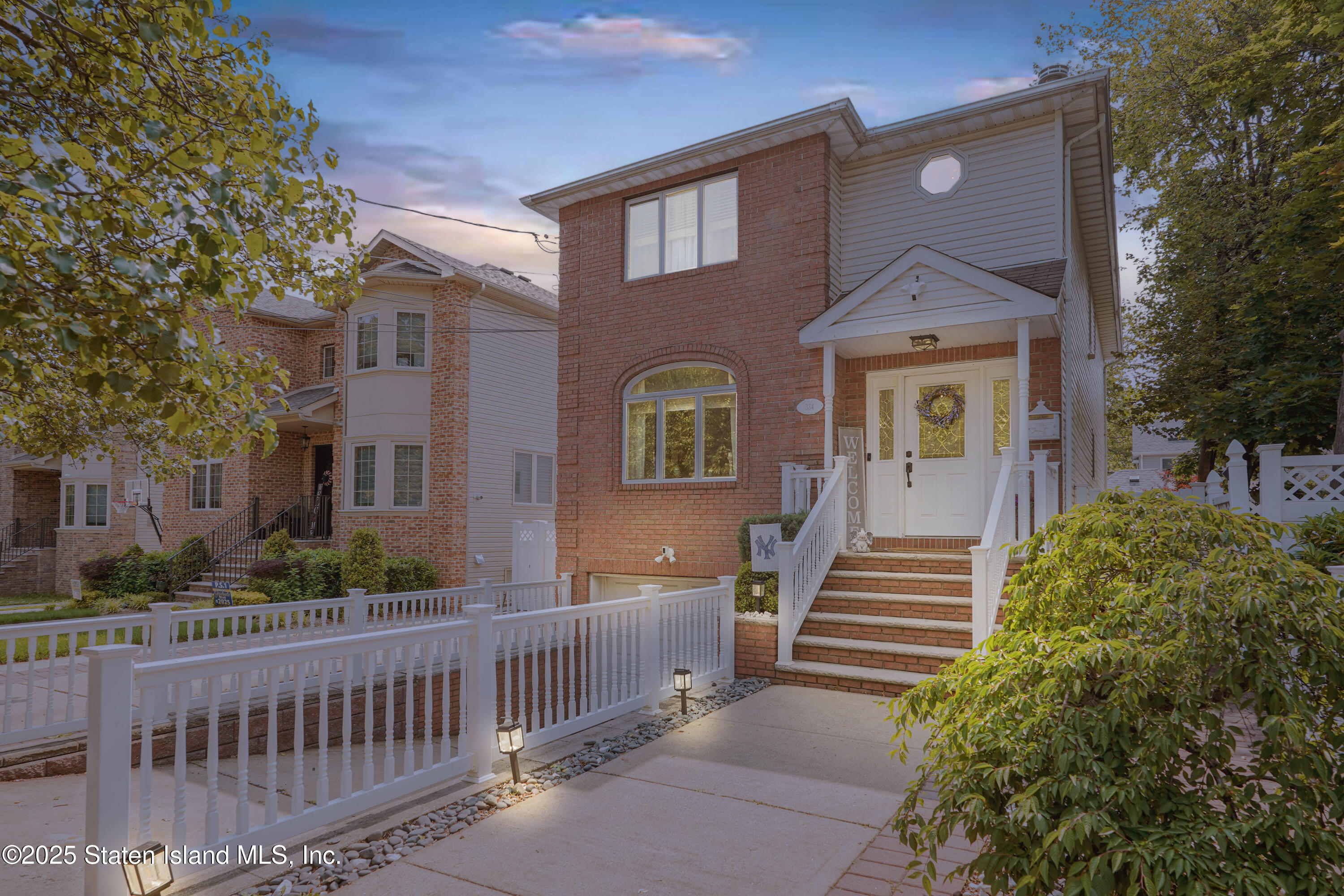 384 Yetman Avenue