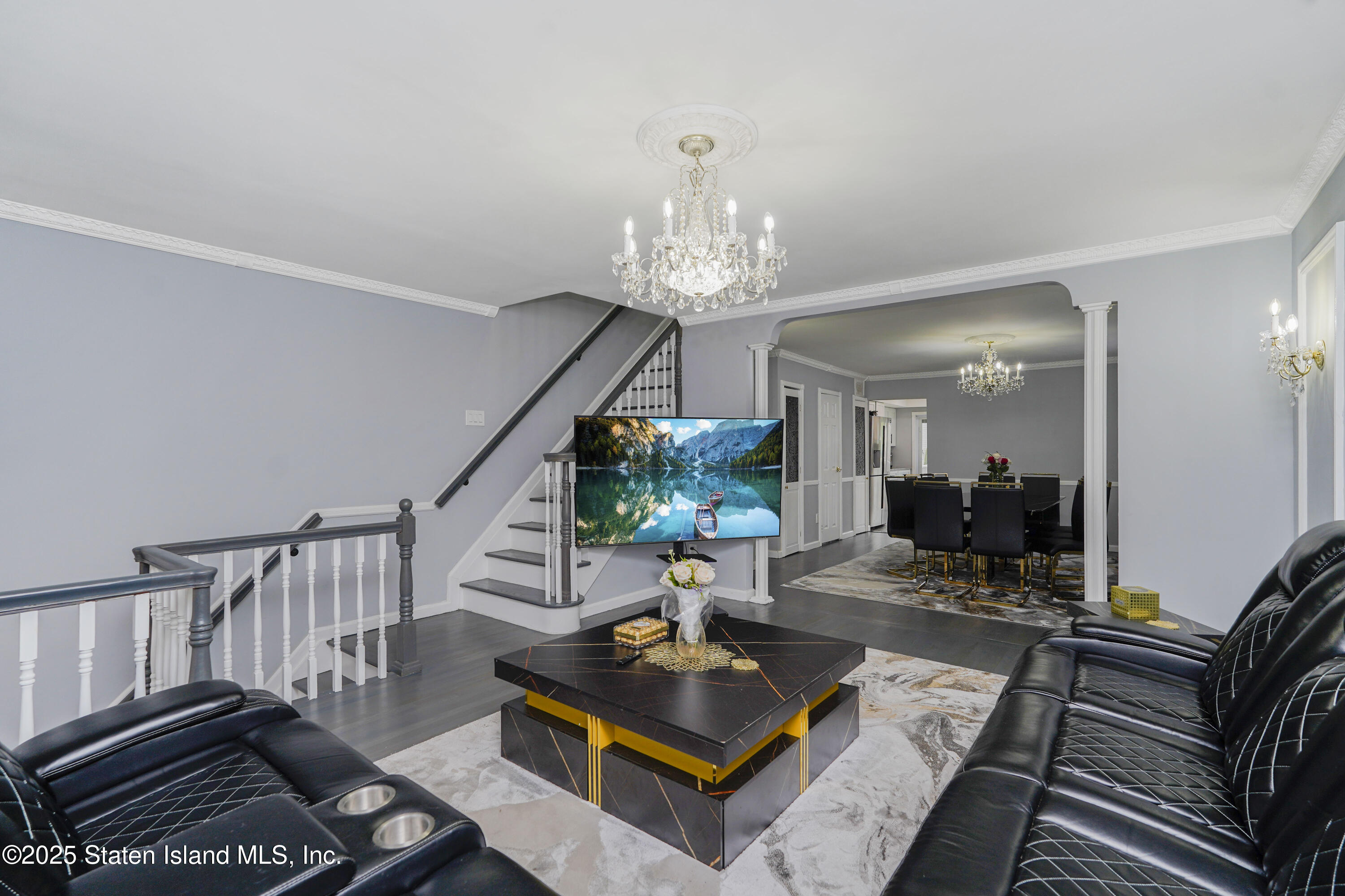 26 E Brandis Avenue