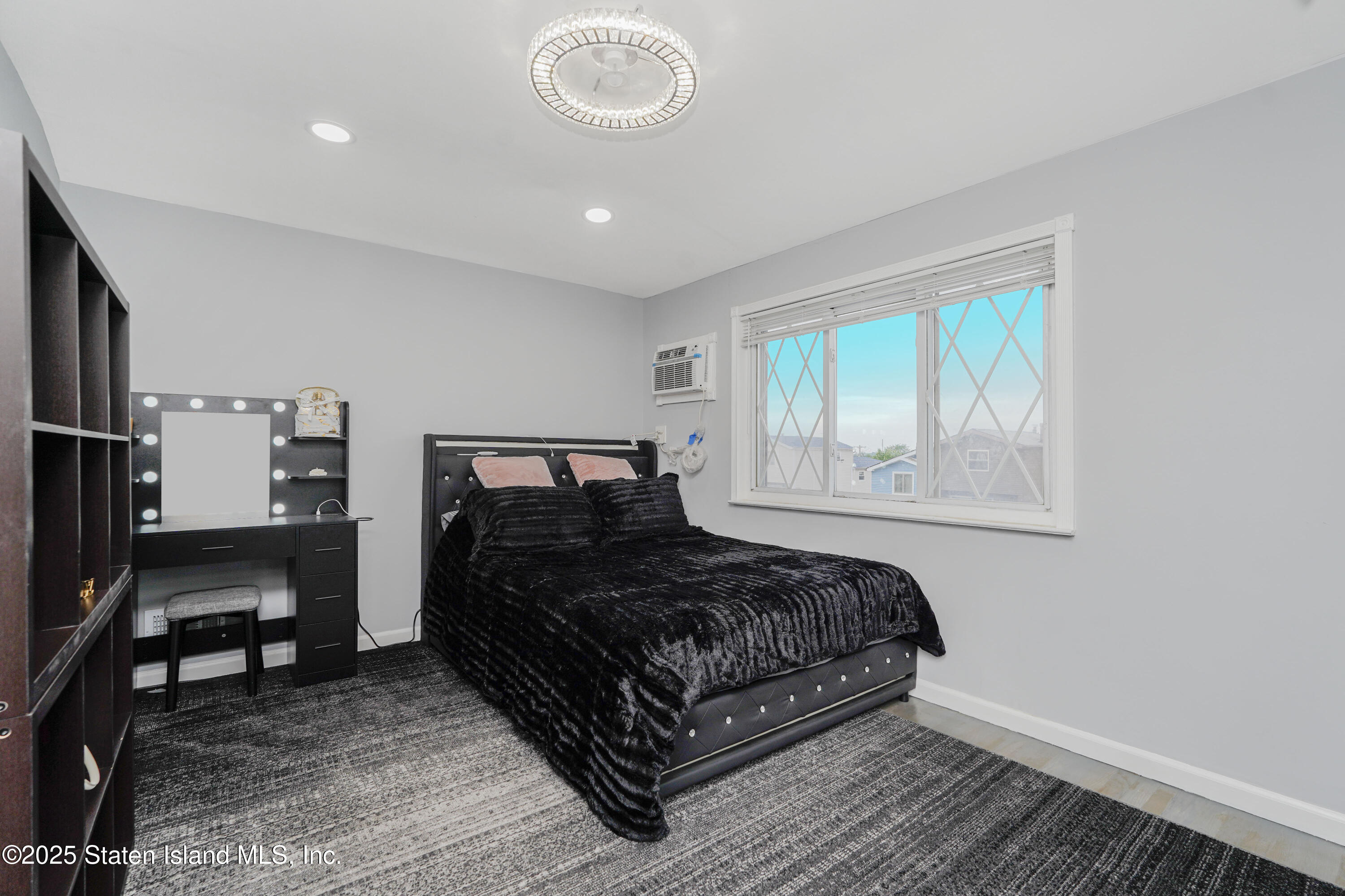 26 E Brandis Avenue