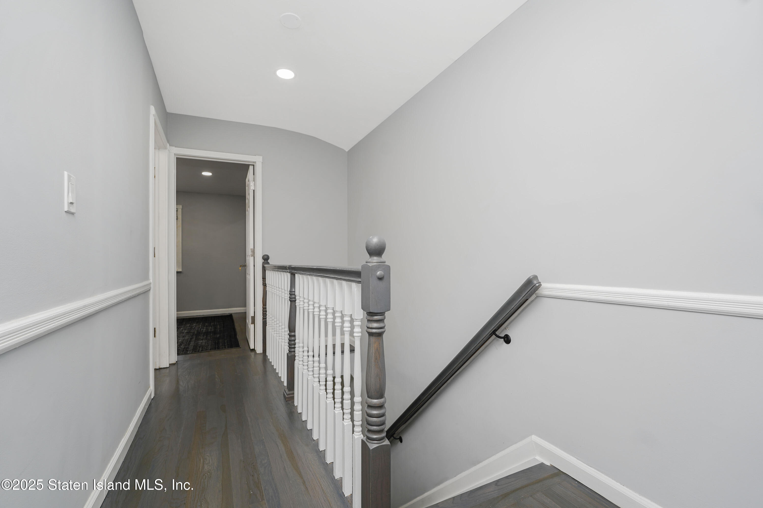 26 E Brandis Avenue