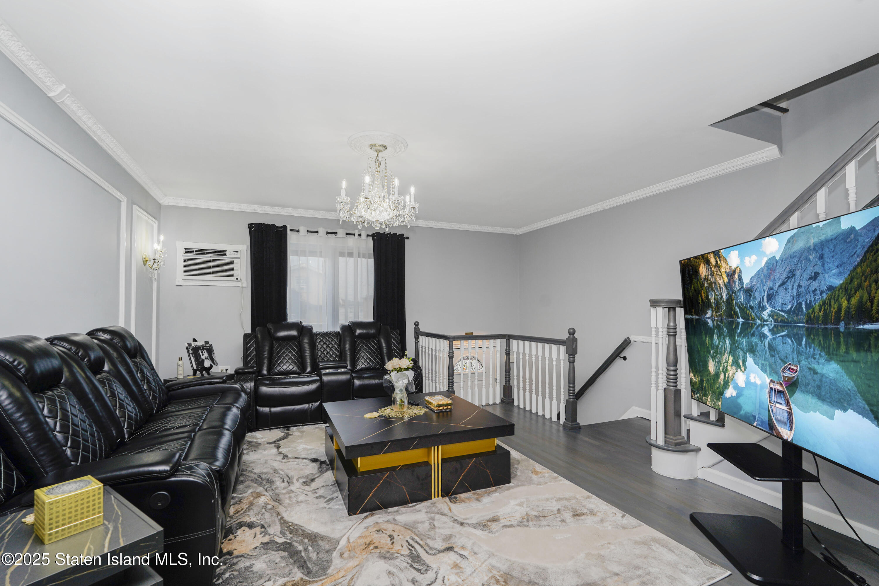 26 E Brandis Avenue