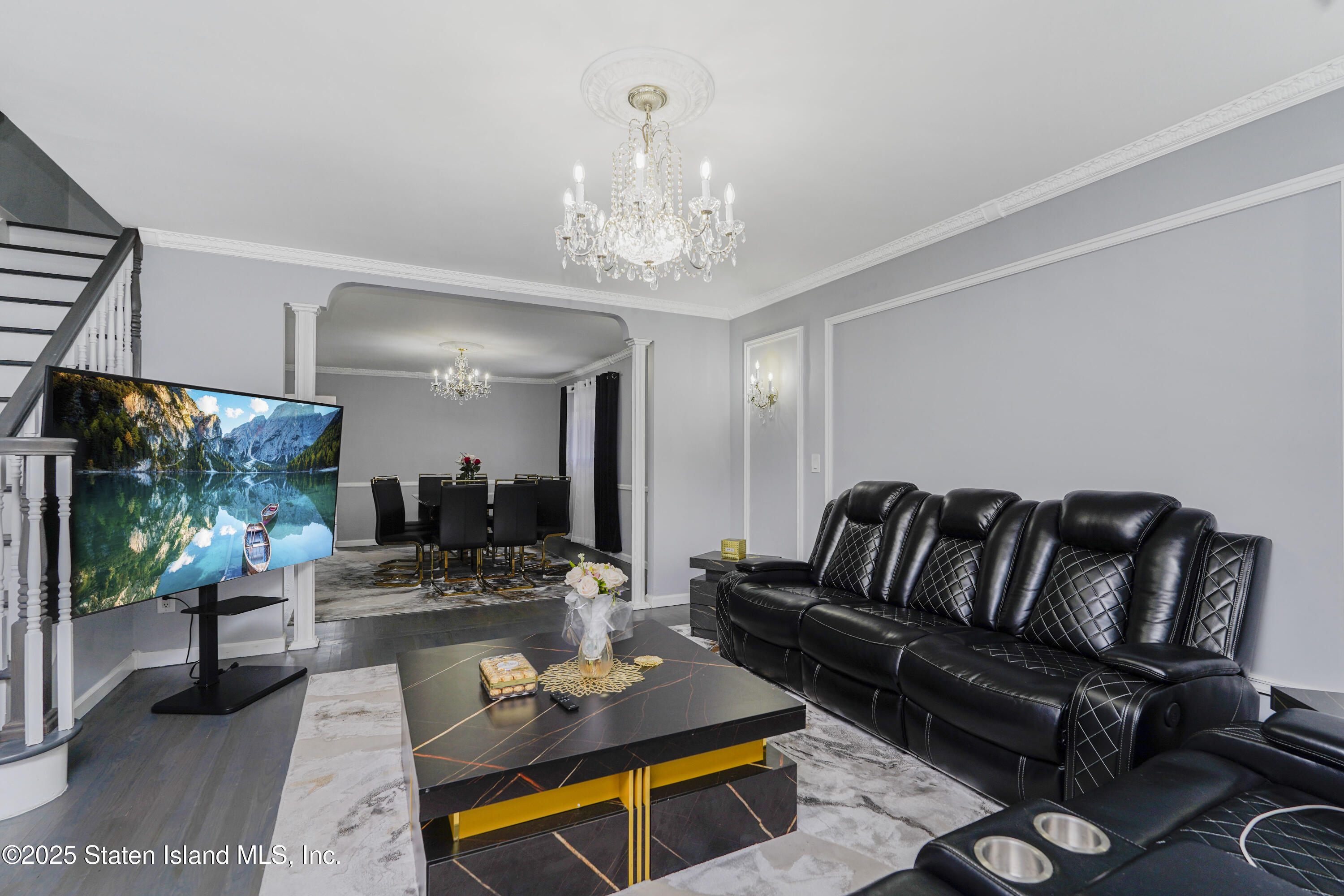 26 E Brandis Avenue