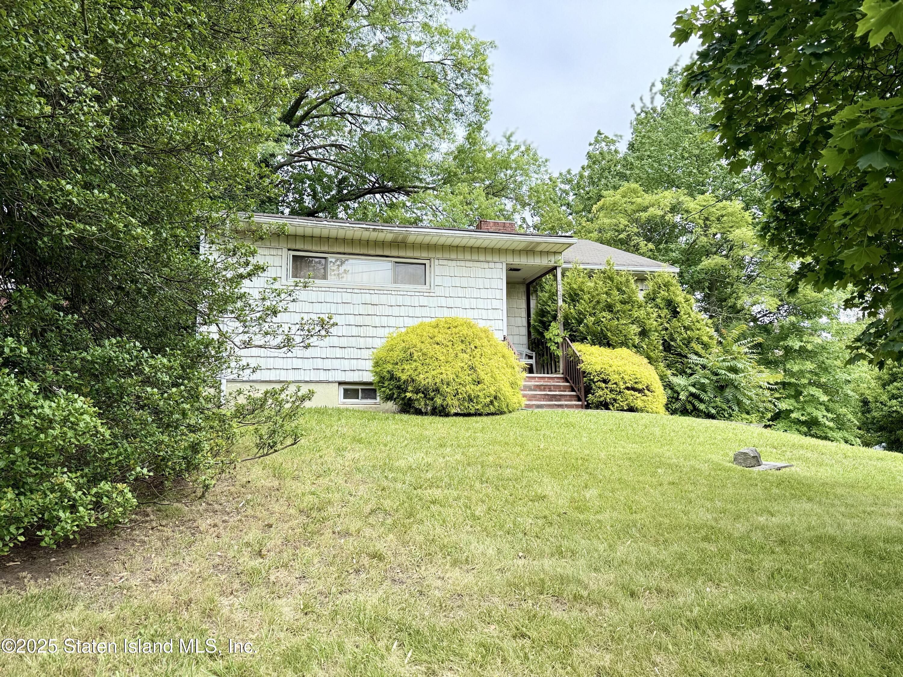 949 Todt Hill Road