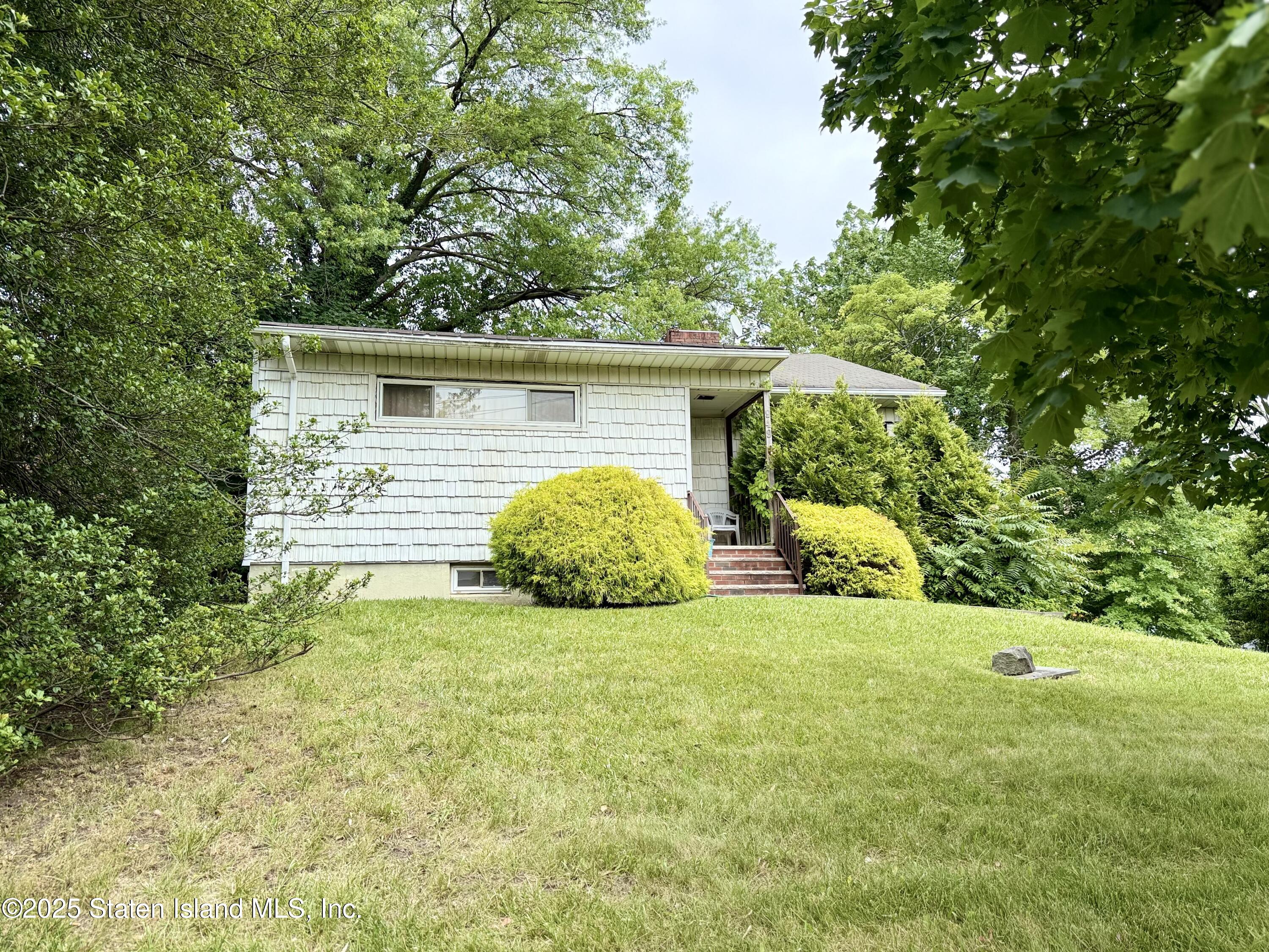 949 Todt Hill Road