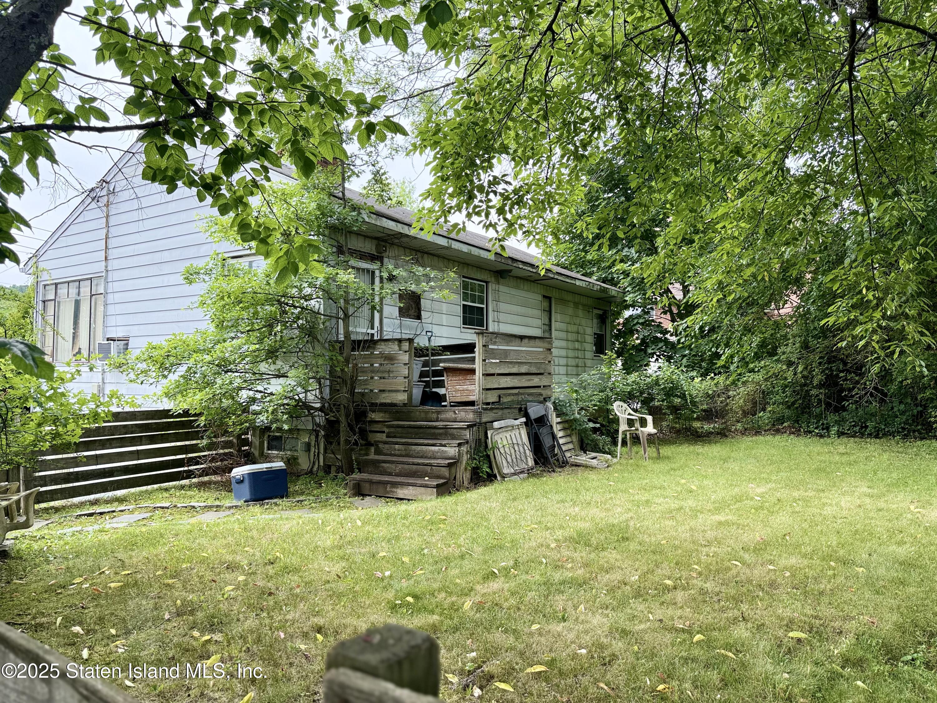 949 Todt Hill Road