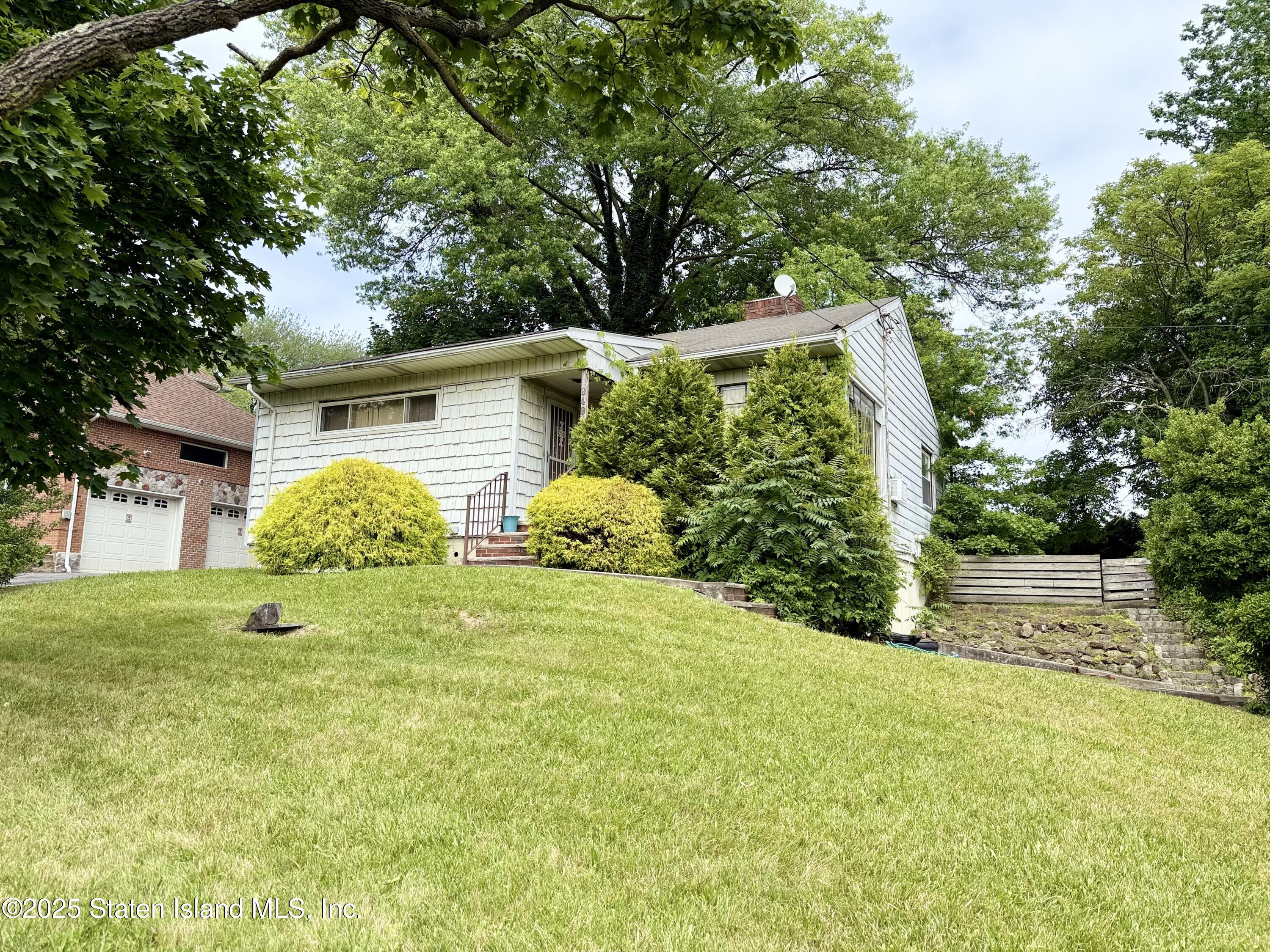 949 Todt Hill Road