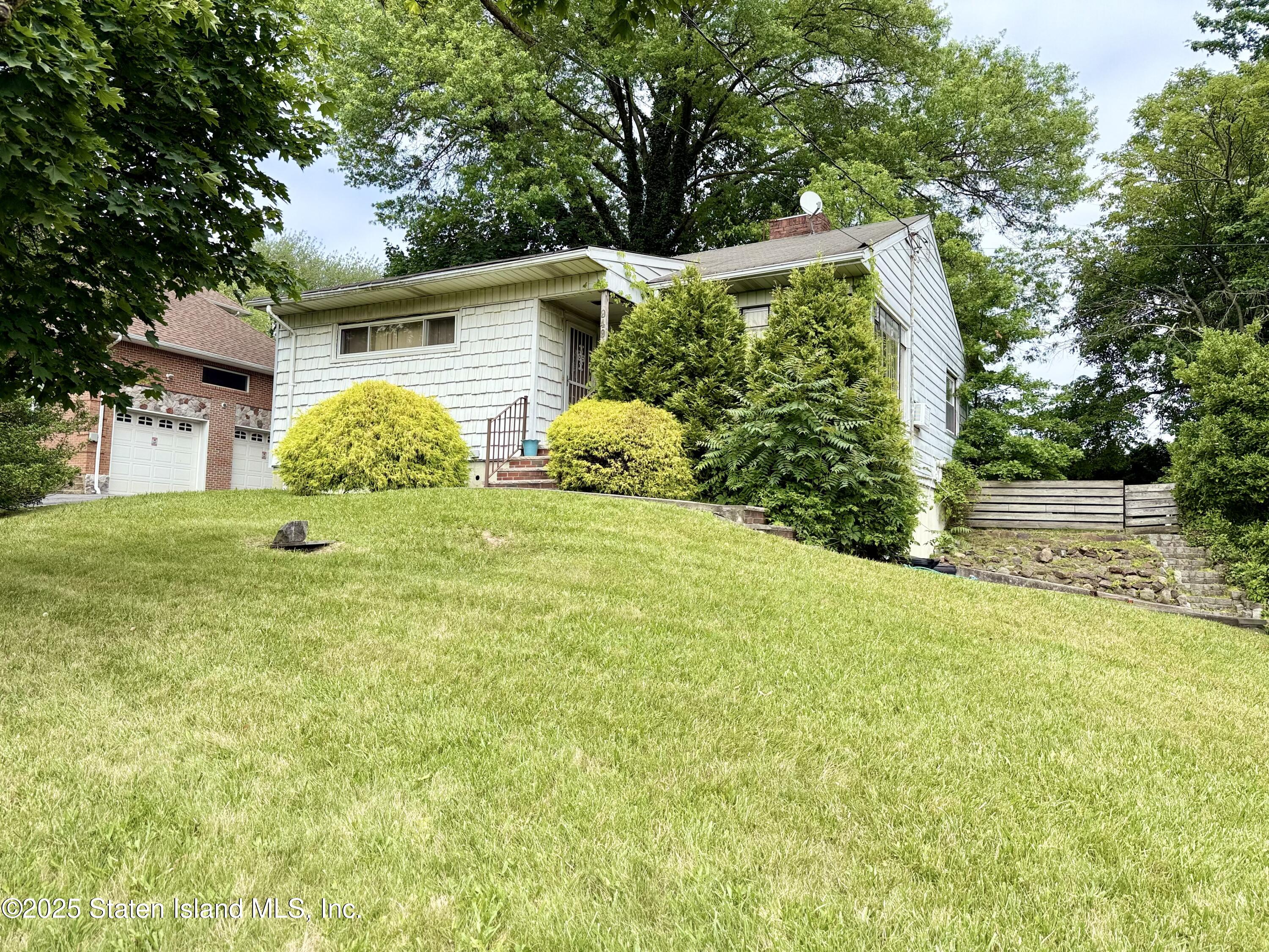 949 Todt Hill Road