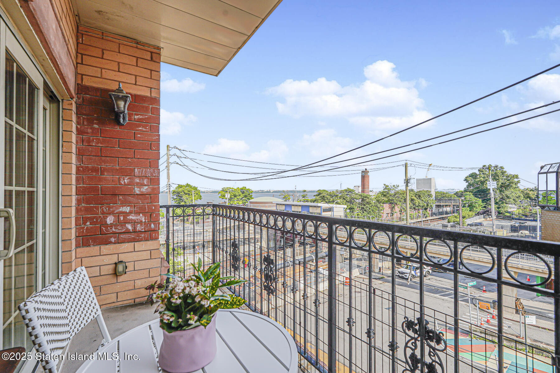 155 Bay Street 2l