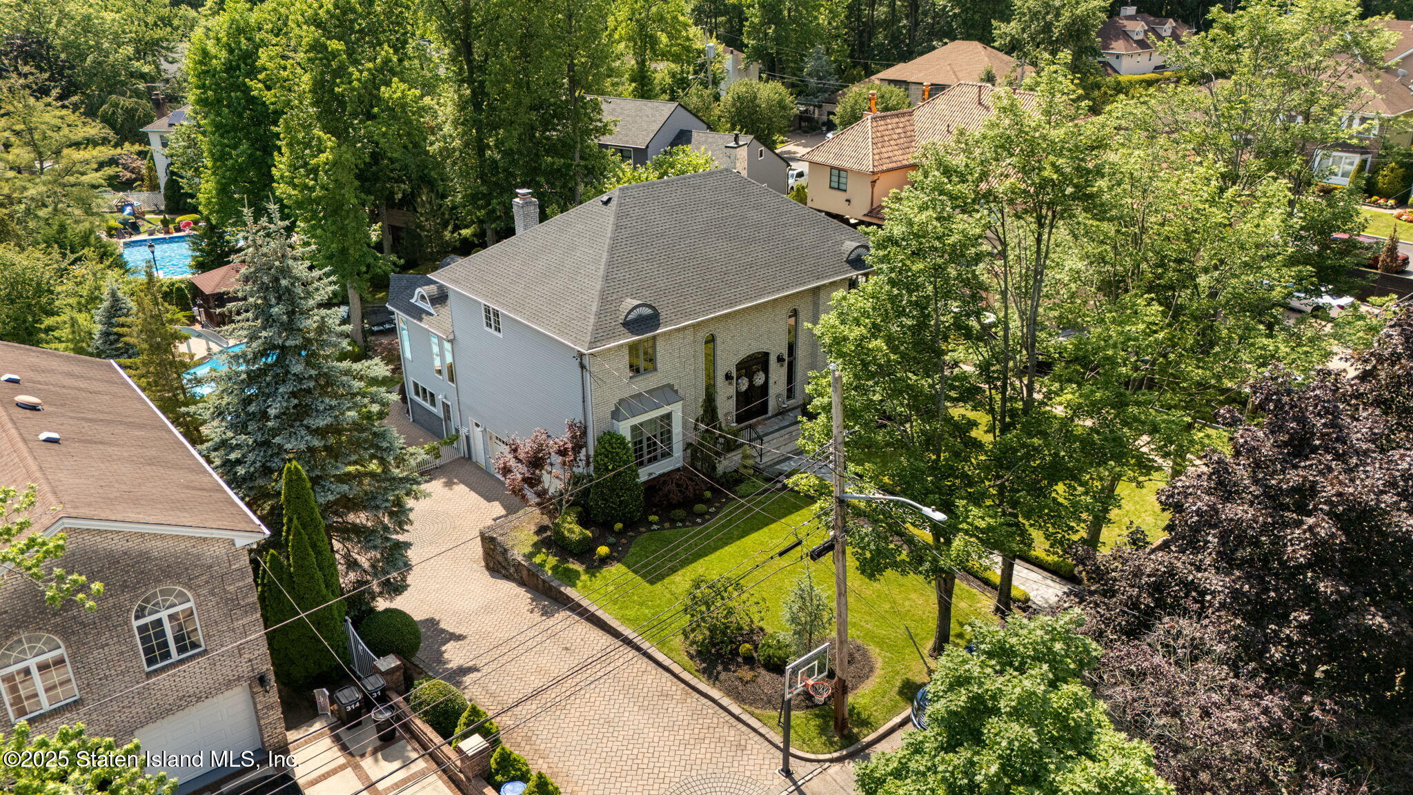 304 Bertram Avenue