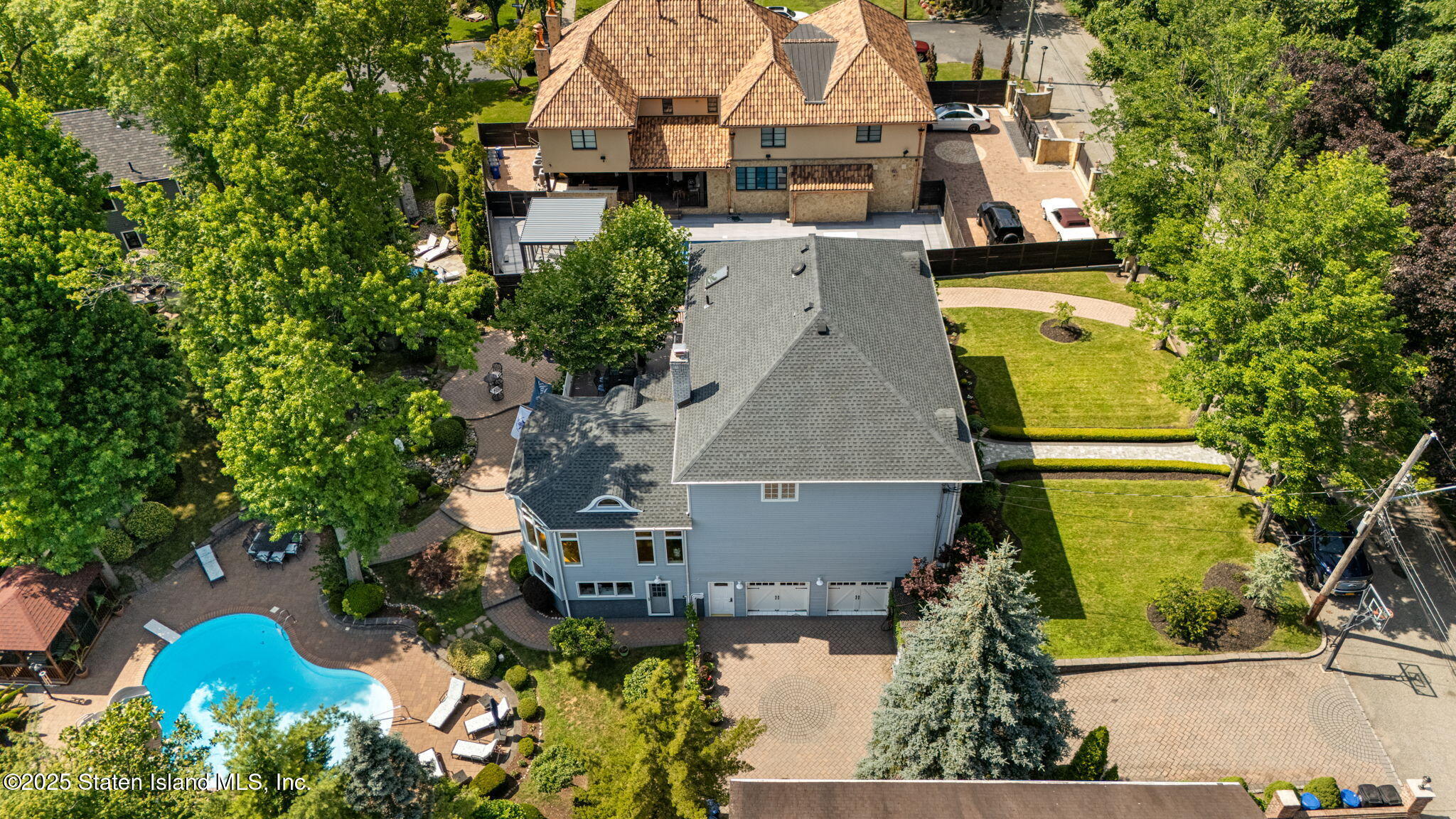 304 Bertram Avenue