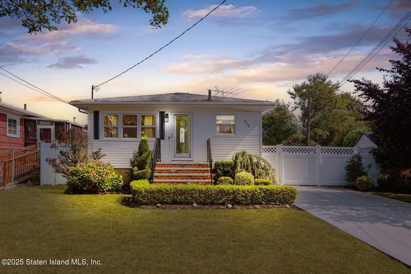 416 Bradford Avenue