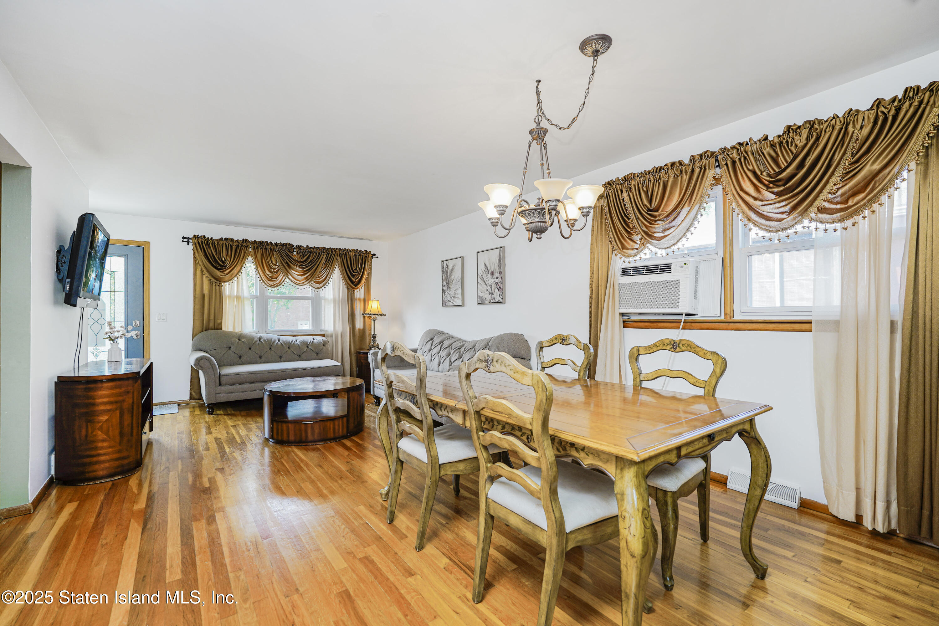 416 Bradford Avenue