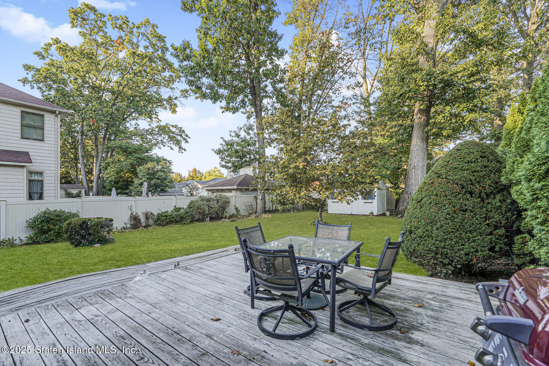 207 Oak Avenue