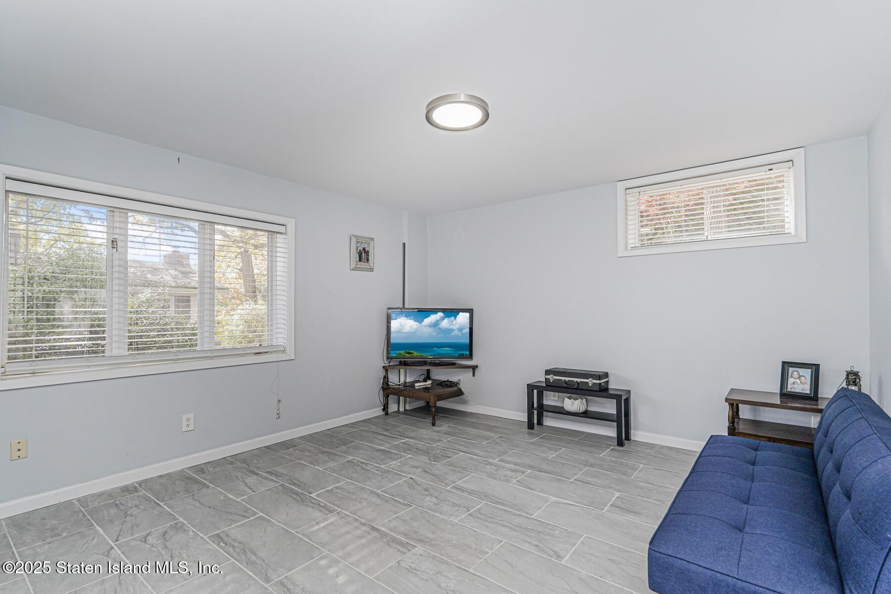 20 Signal Hill Road
