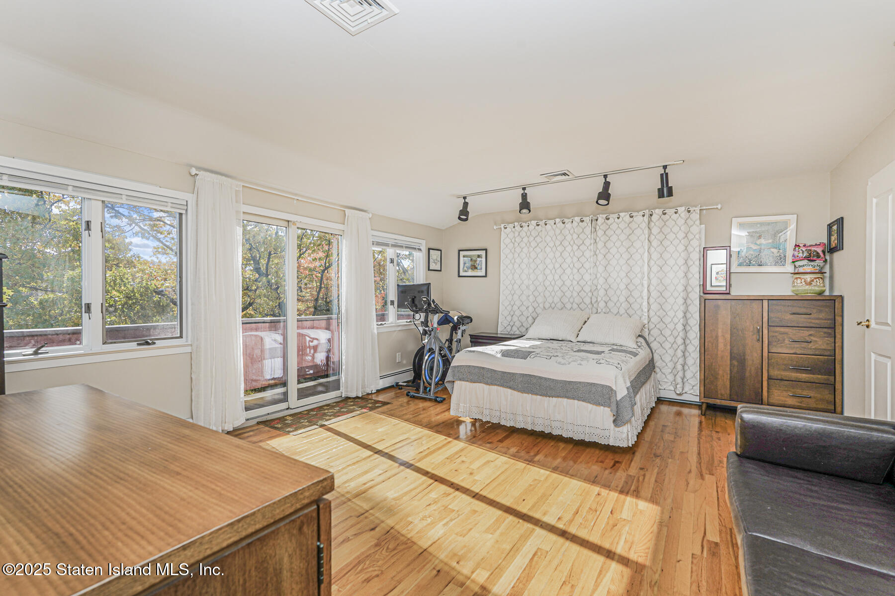 20 Signal Hill Road