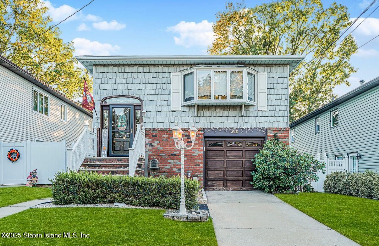 90 Seidman Avenue