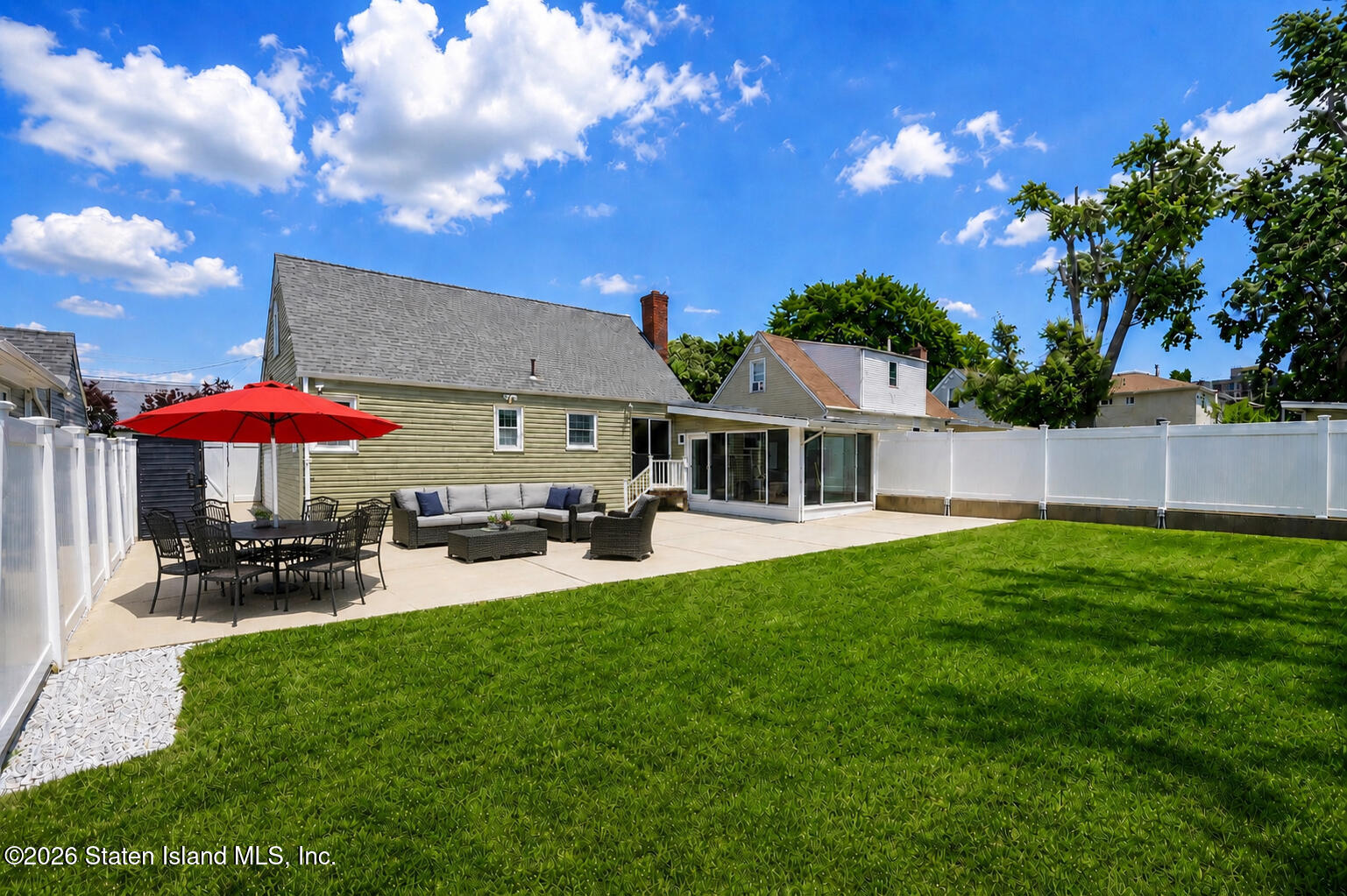 62 Kirshon Avenue