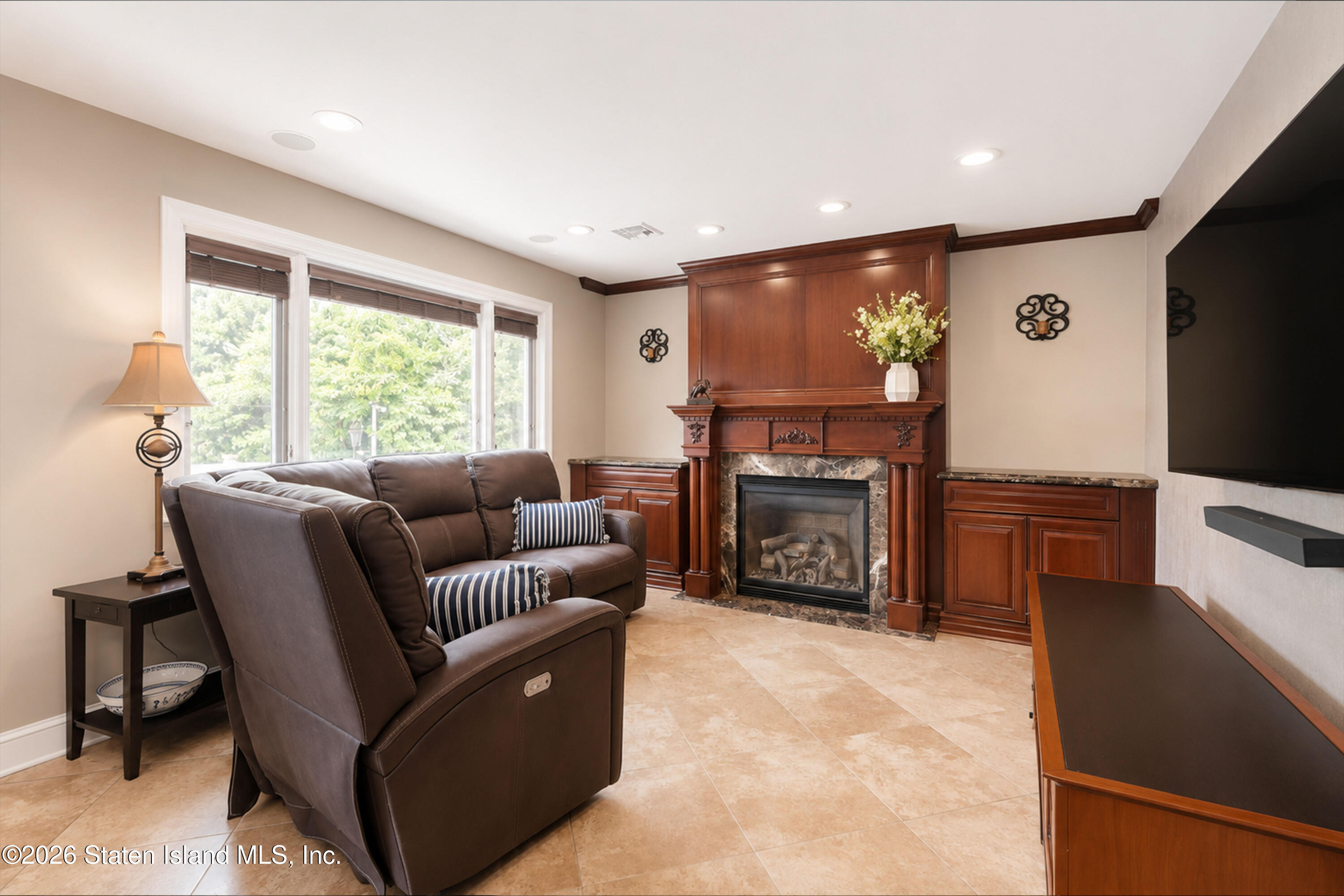 20 N Railroad Street