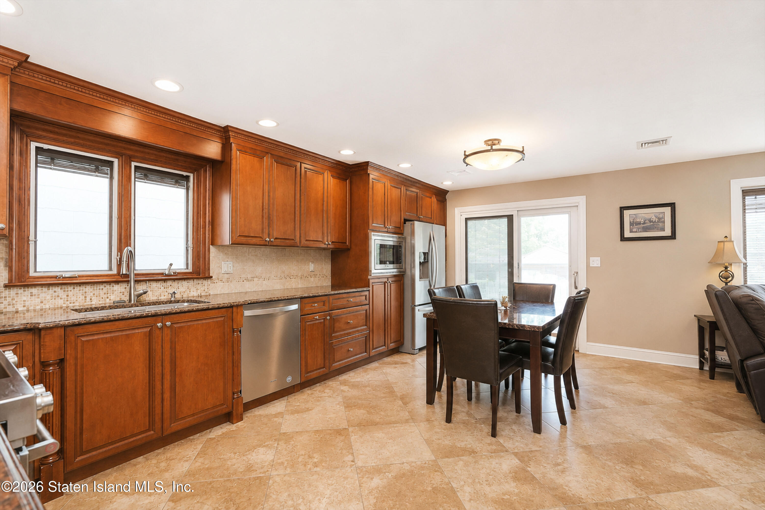 20 N Railroad Street