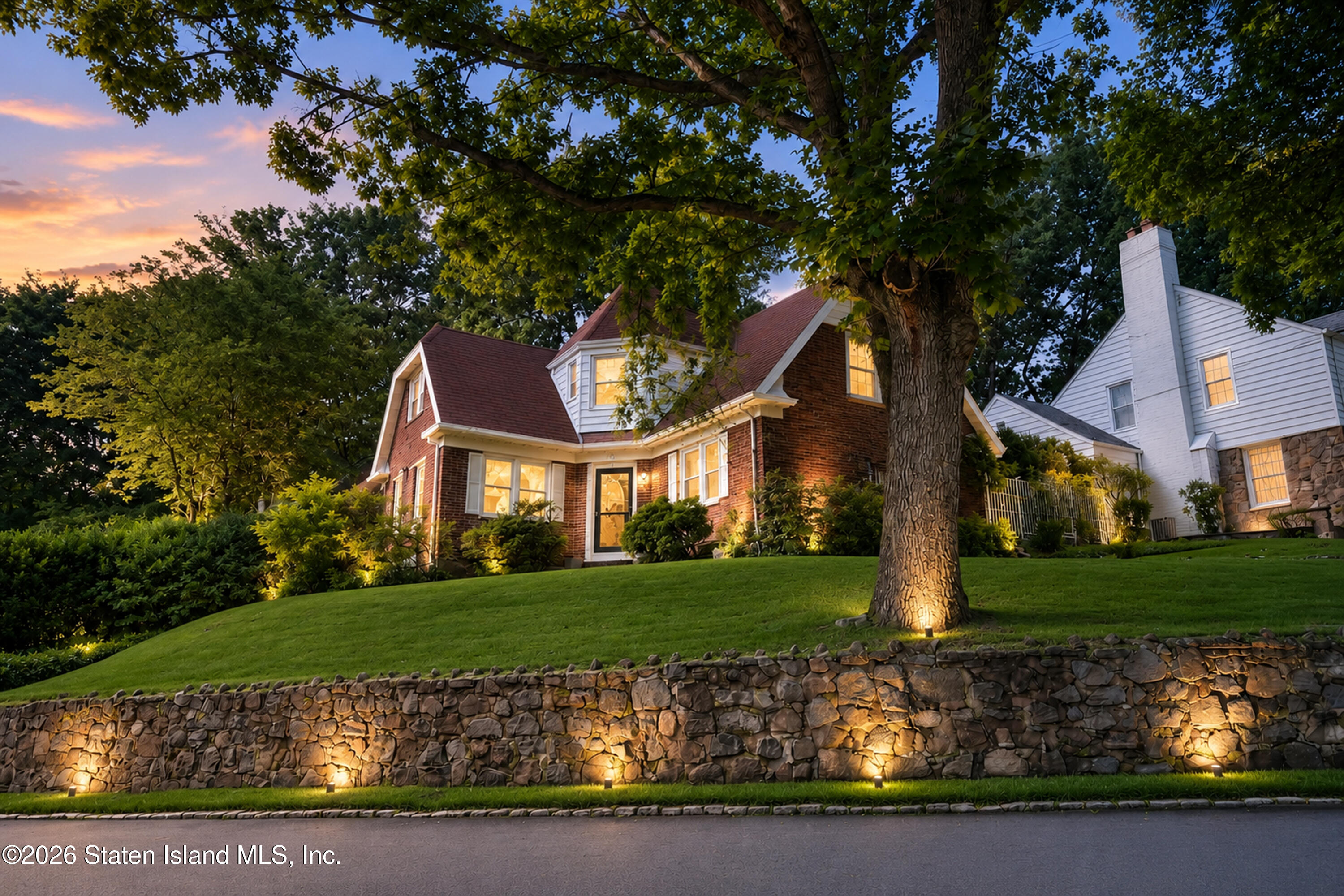 34 Holsman Road