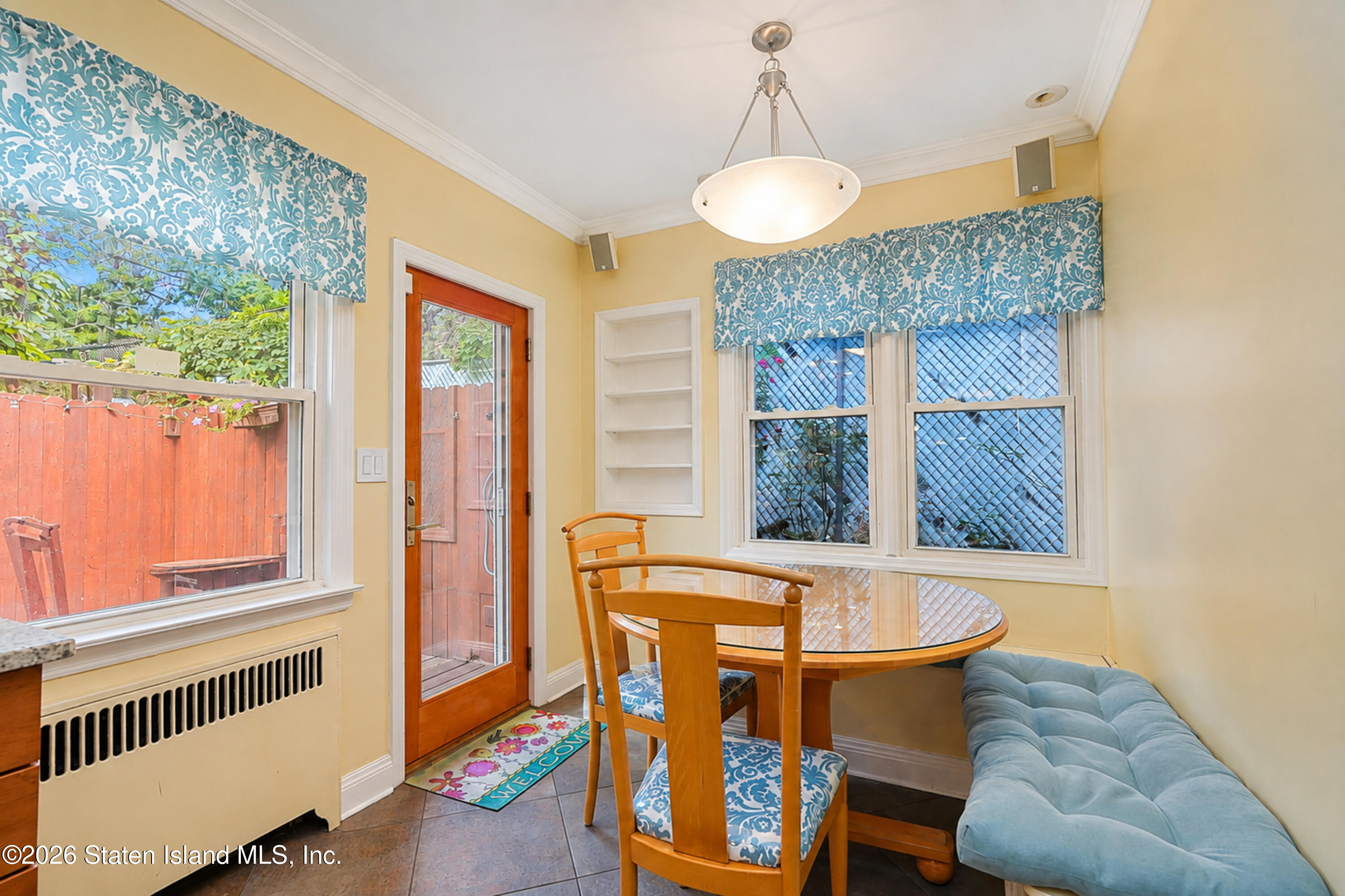 34 Holsman Road